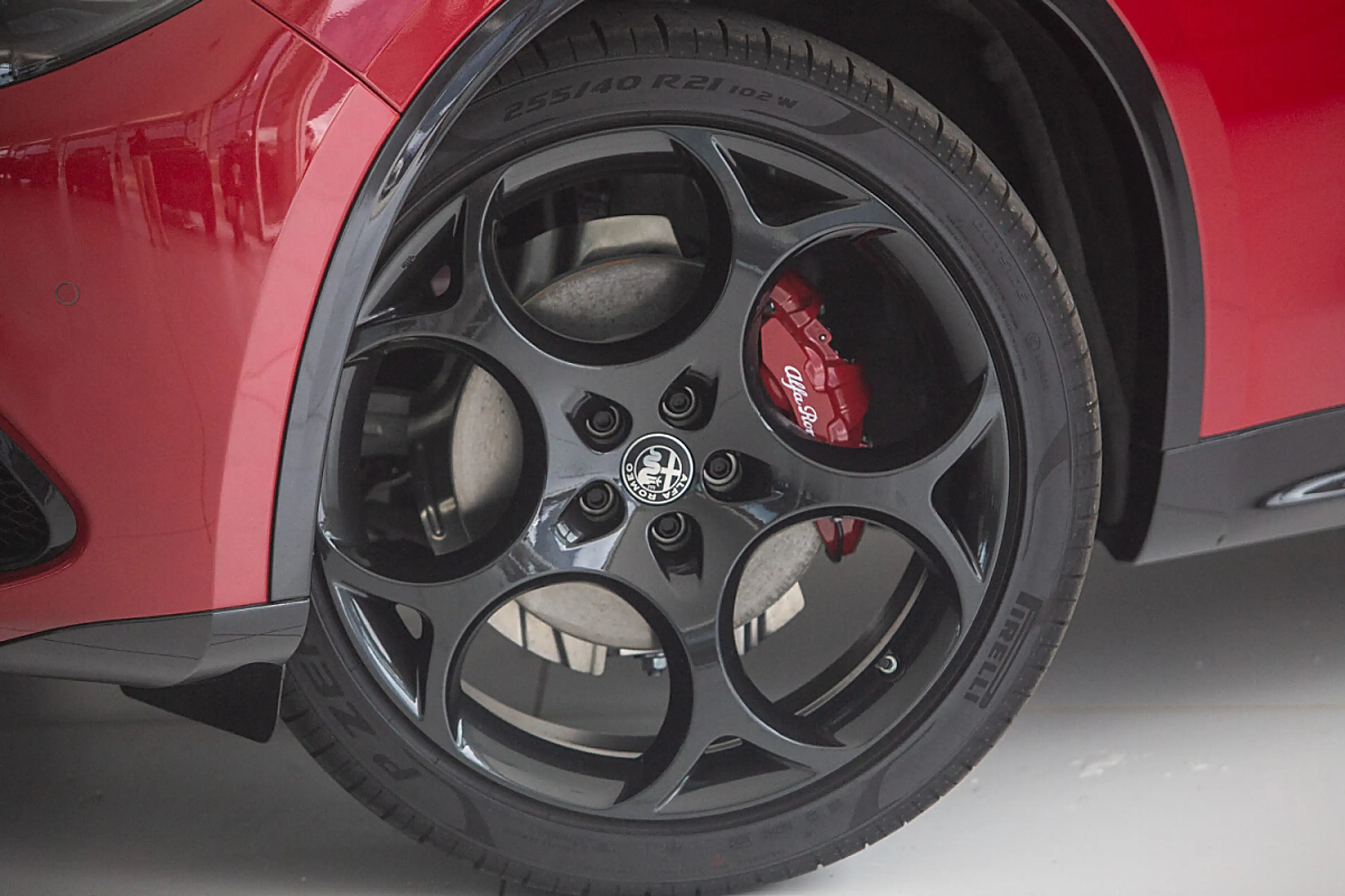 Alfa Romeo Stelvio Veloce 2,2 16V 210 AT8 Q4 — photo 4