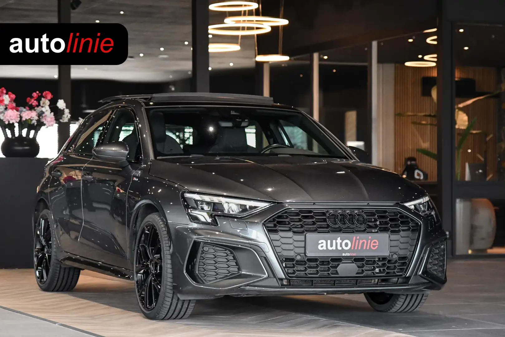 Audi A3 Sportback 40 TFSI e 3x S-Line. RS Zetels, Pano, AC Grijs - 1
