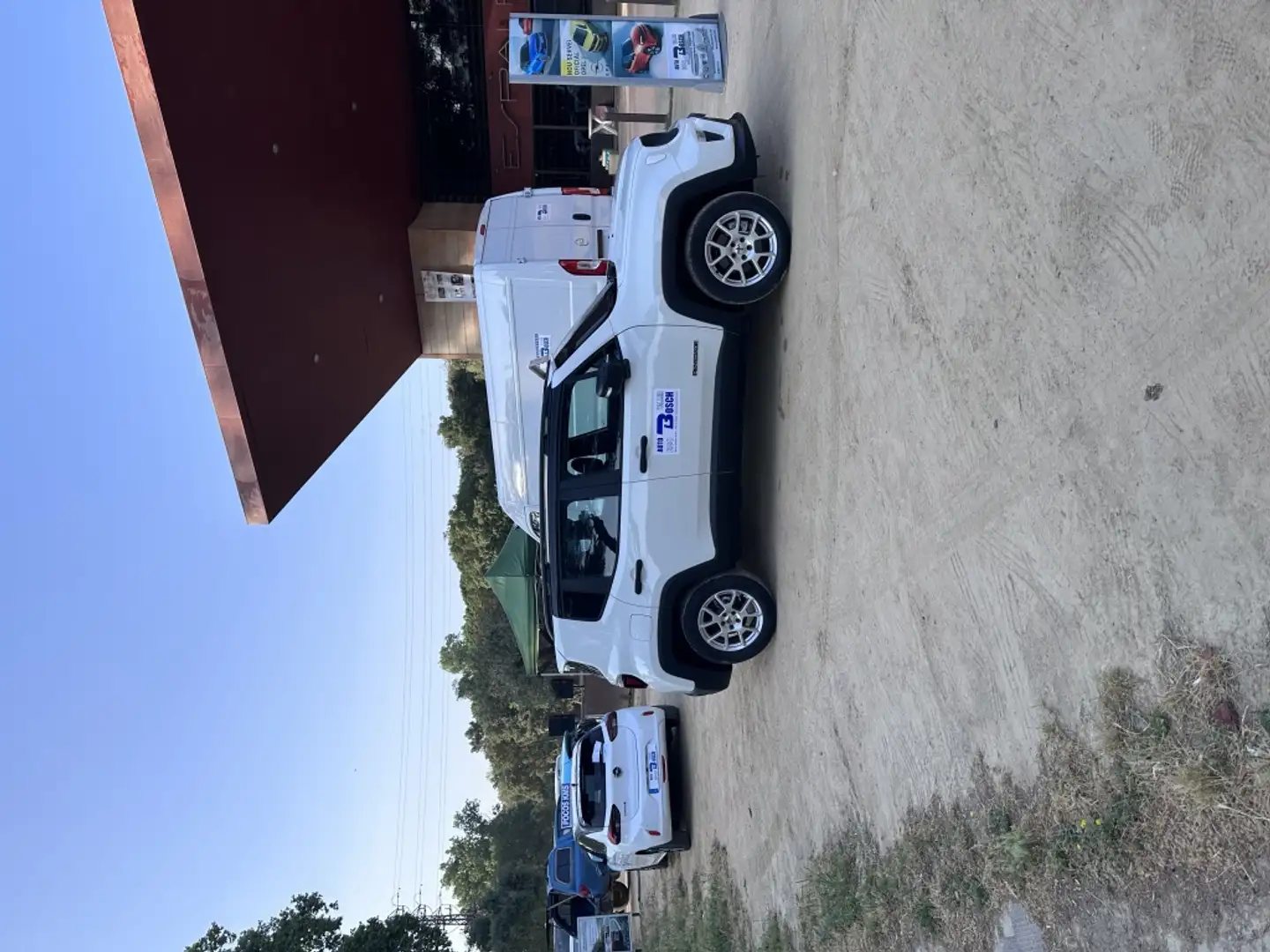Jeep Renegade 1.5 MHEV Altitude 96KW Blanc - 2