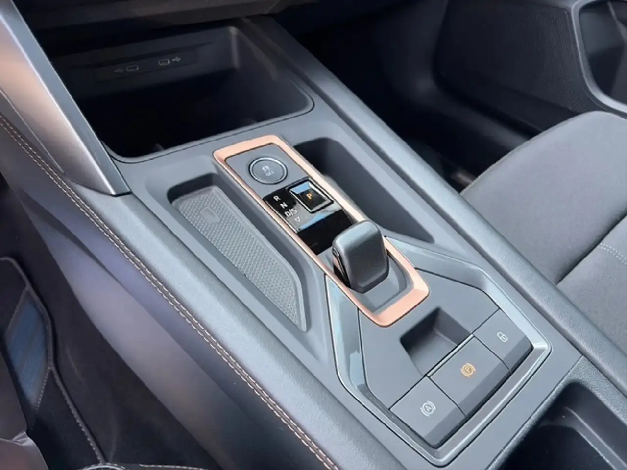 Cupra Leon 1.5 Hybrid 150cv DSG Ufficiale Aziendale Cupra! Prezzo Reale, миниатюра 15