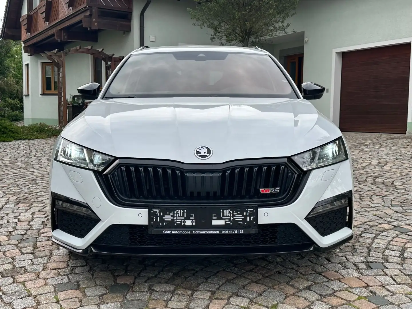 Skoda Octavia Combi RS iV DSG / Navi / DCC / AHK / HUD Weiß - 2