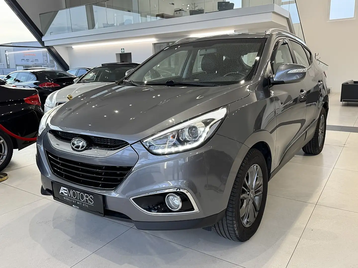 Hyundai iX35 2,0 CRDi GO *TOP*GARANTIE*KREDIT*SR+WR*1.HAND* Szürke - 2
