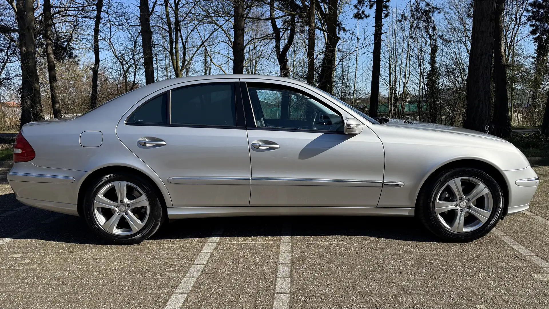 Mercedes-Benz E 240 Avantgarde - 2