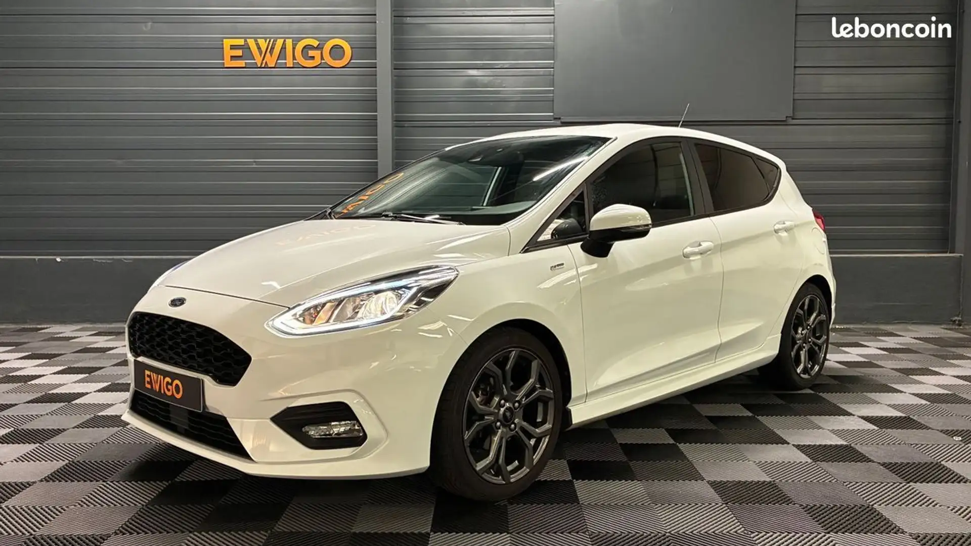 Ford Fiesta 1.0 ecoboost 100ch st line Blanc - 1