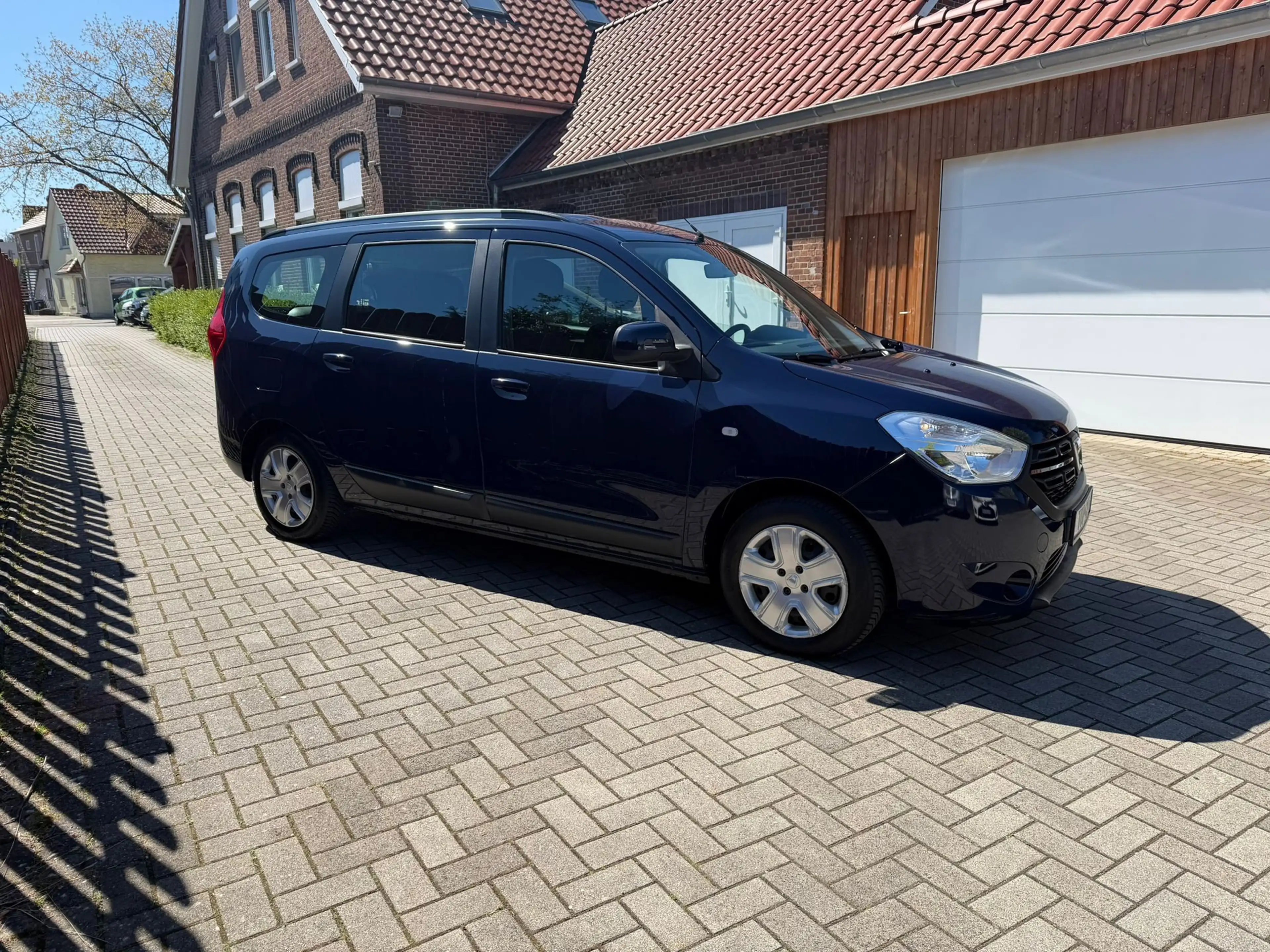 Dacia Lodgy Laureate (LPG) Tüv Neu (91Tkm)1Hand — photo 3