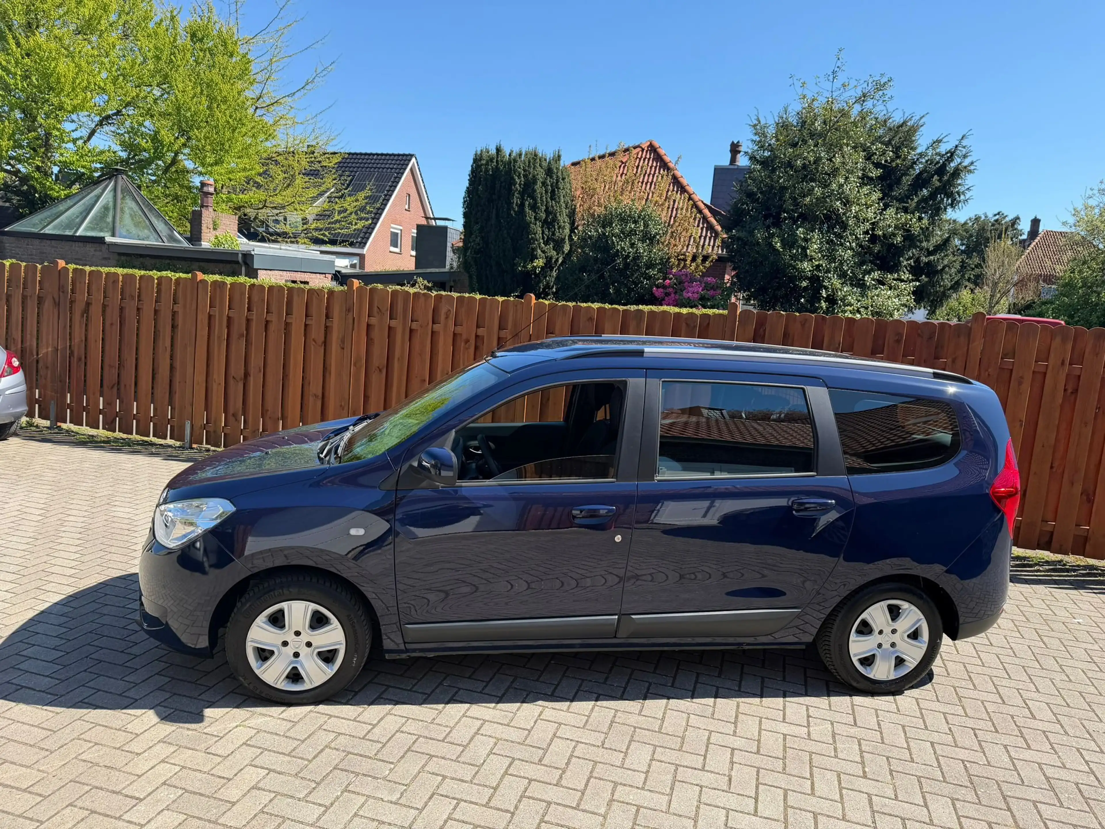 Dacia Lodgy Laureate (LPG) Tüv Neu (91Tkm)1Hand — photo 11