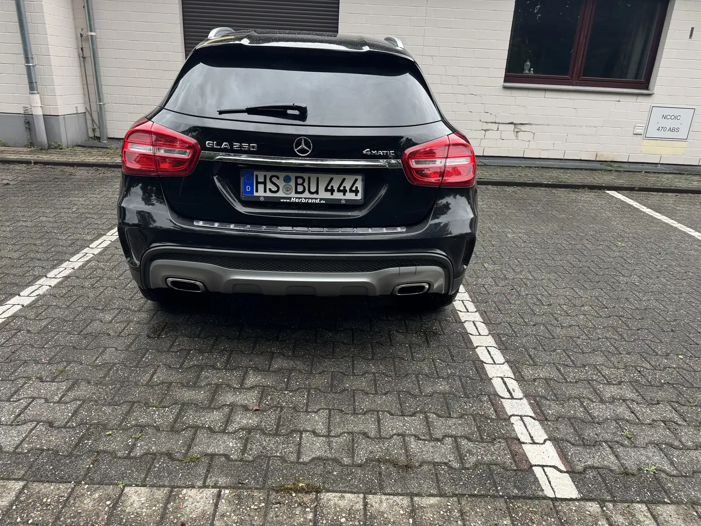Mercedes-Benz GLA 250 4Matic 7G-DCT Edition 1 - 1
