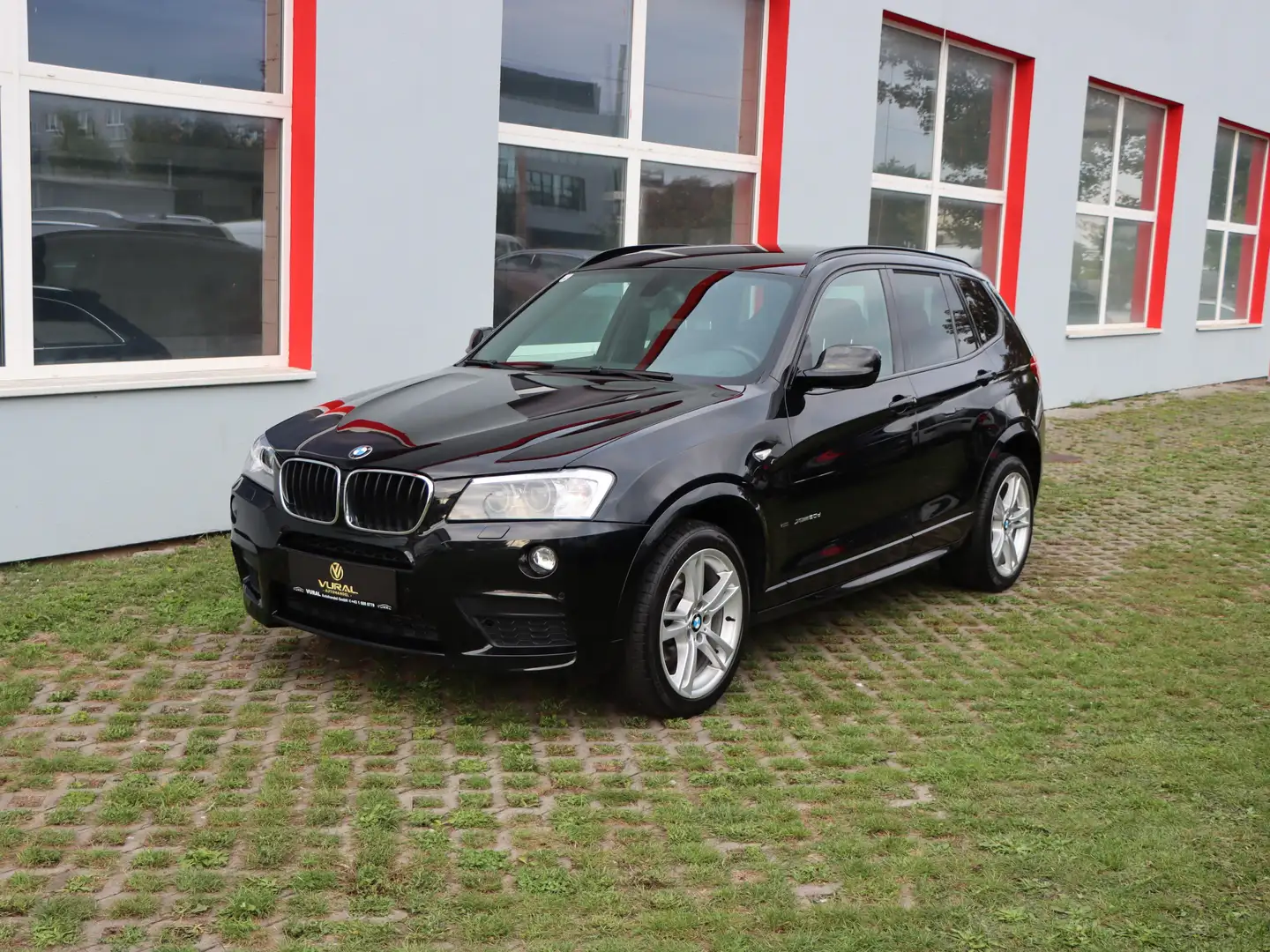 BMW X3 xDrive 20 d | M-Paket | LEDER | NAVI | LED | Noir - 2