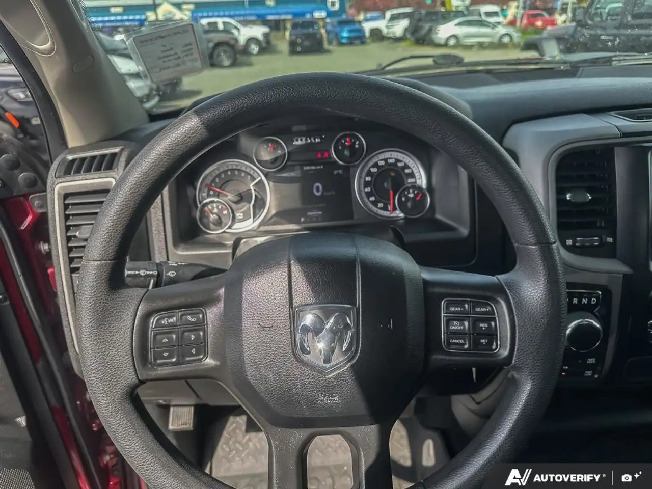 RAM 1500 снимка RAM 1500