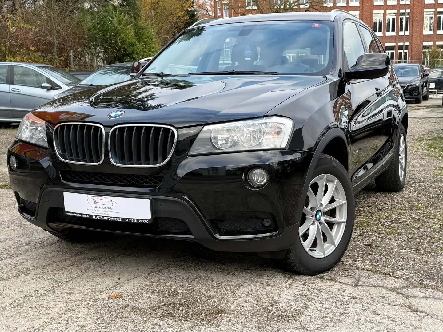 BMW X3 xDrive 20 d Automatik Allrad*PDC*SitzHeizung* Noir - 1