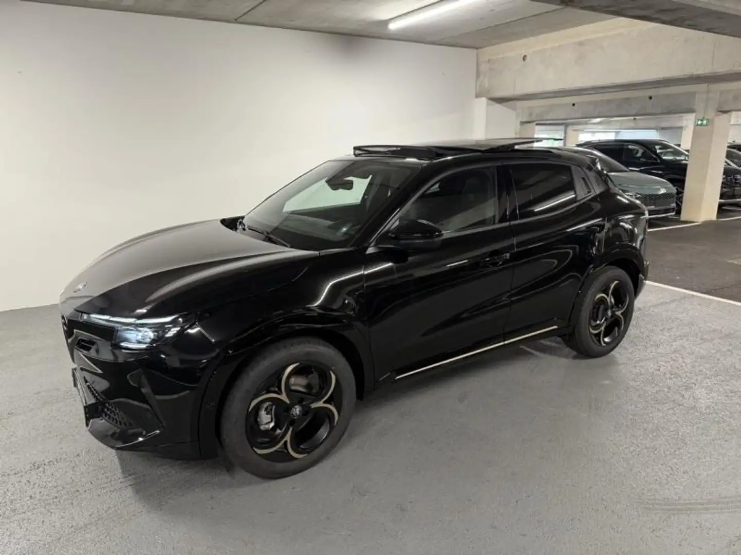 Alfa Romeo Junior 1.2 Ibrida 136ch Intensa DCT6 Noir - 1