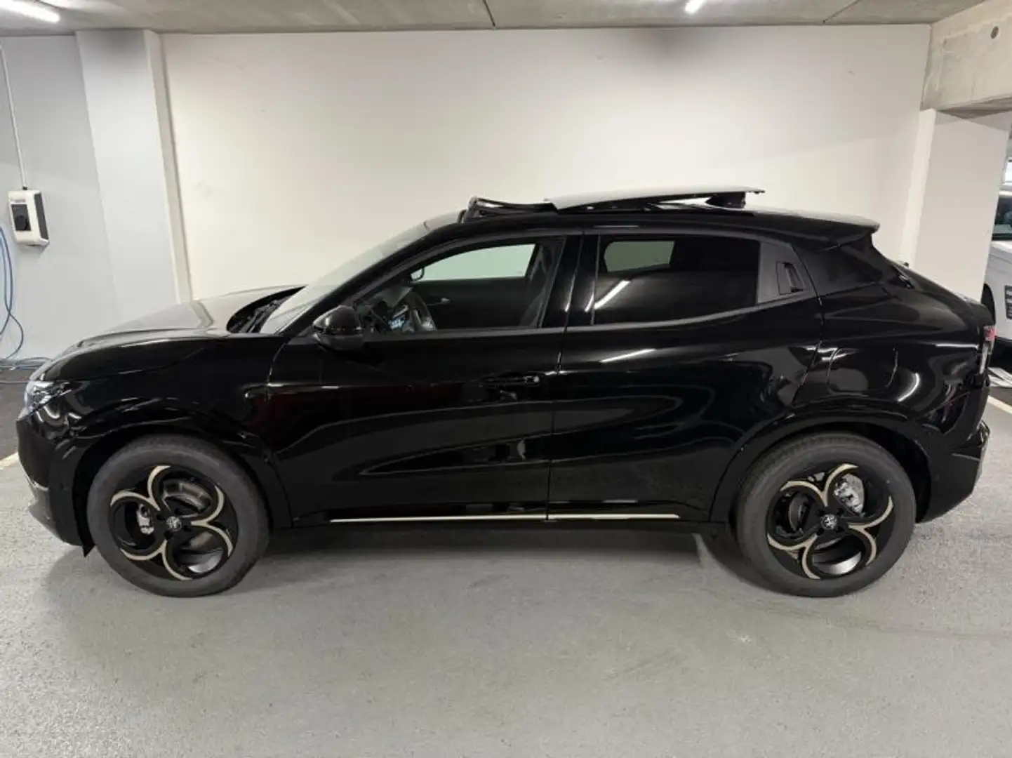 Alfa Romeo Junior 1.2 Ibrida 136ch Intensa DCT6 Noir - 2