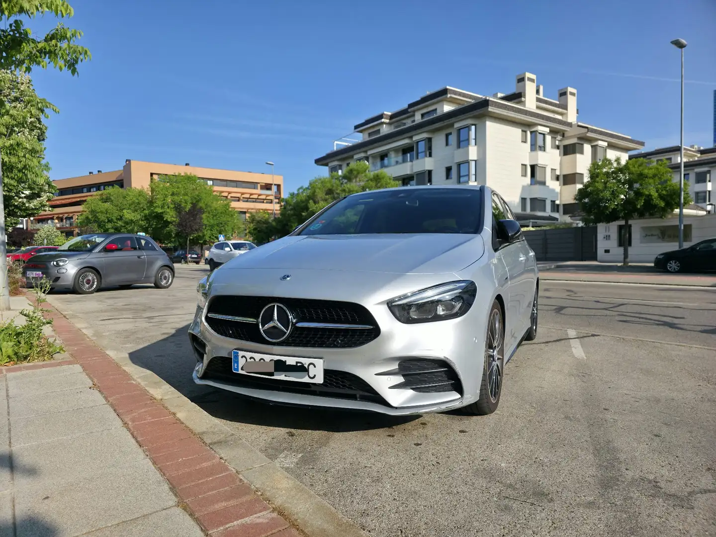 Mercedes-Benz B 180 180d 8G-DCT - 2