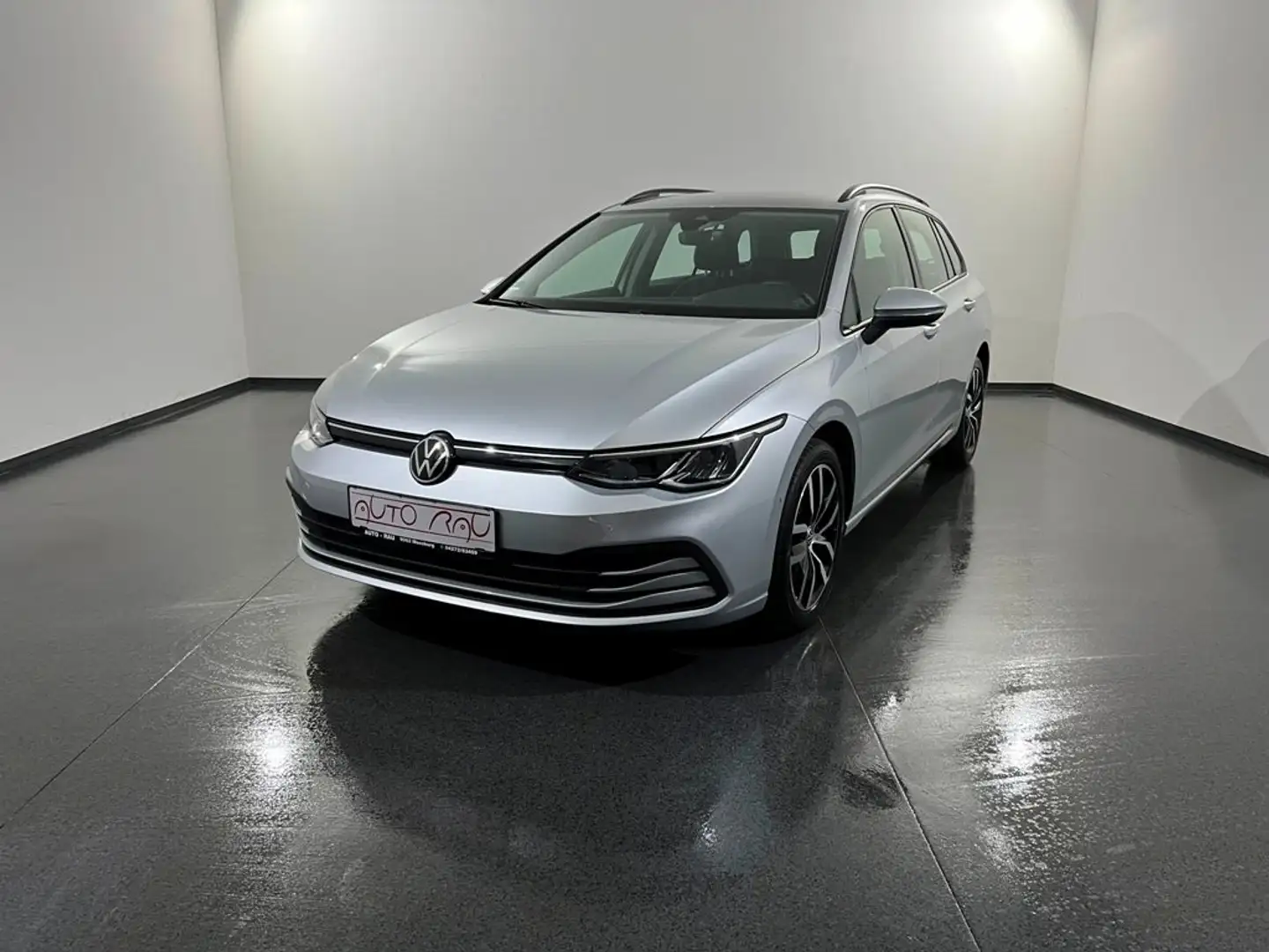 Volkswagen Golf Variant 2.0 TDI SCR Life *LED*ACC*RFK* Ezüst - 2