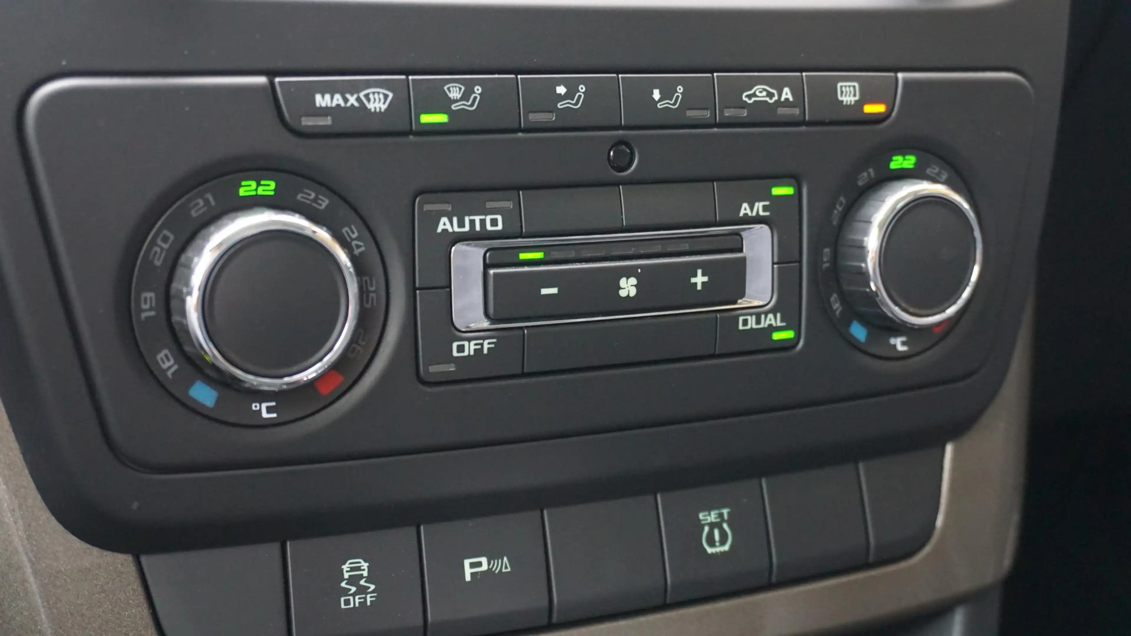 Skoda Yeti 1.2 TSI 105pk DSG Outdoor Outdoor & Elegance Leder — photo 18