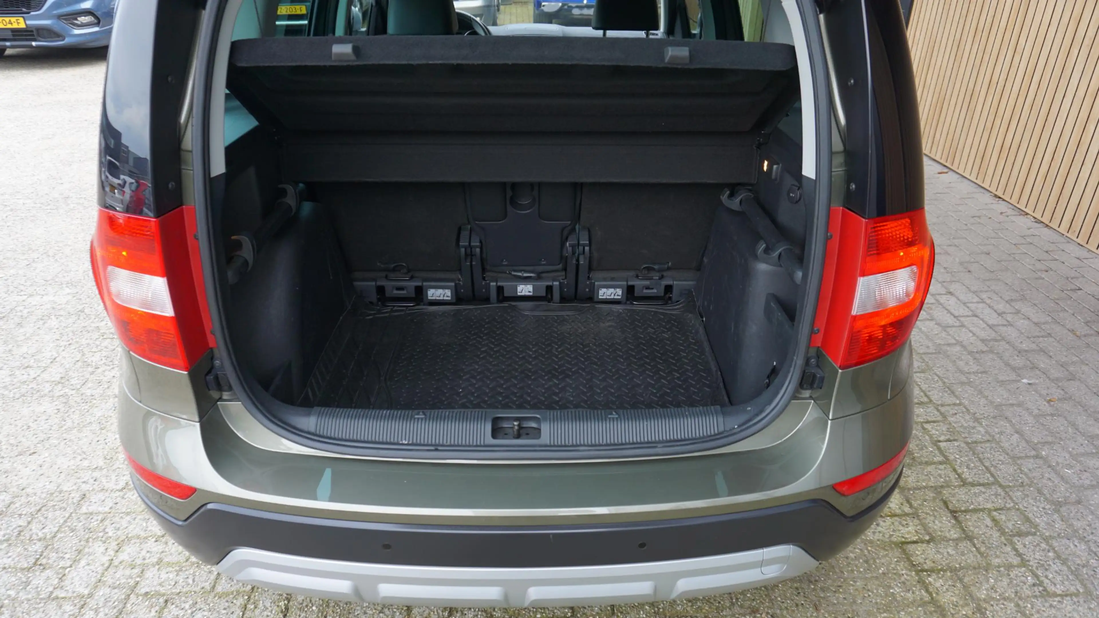 Skoda Yeti 1.2 TSI 105pk DSG Outdoor Outdoor & Elegance Leder — photo 24