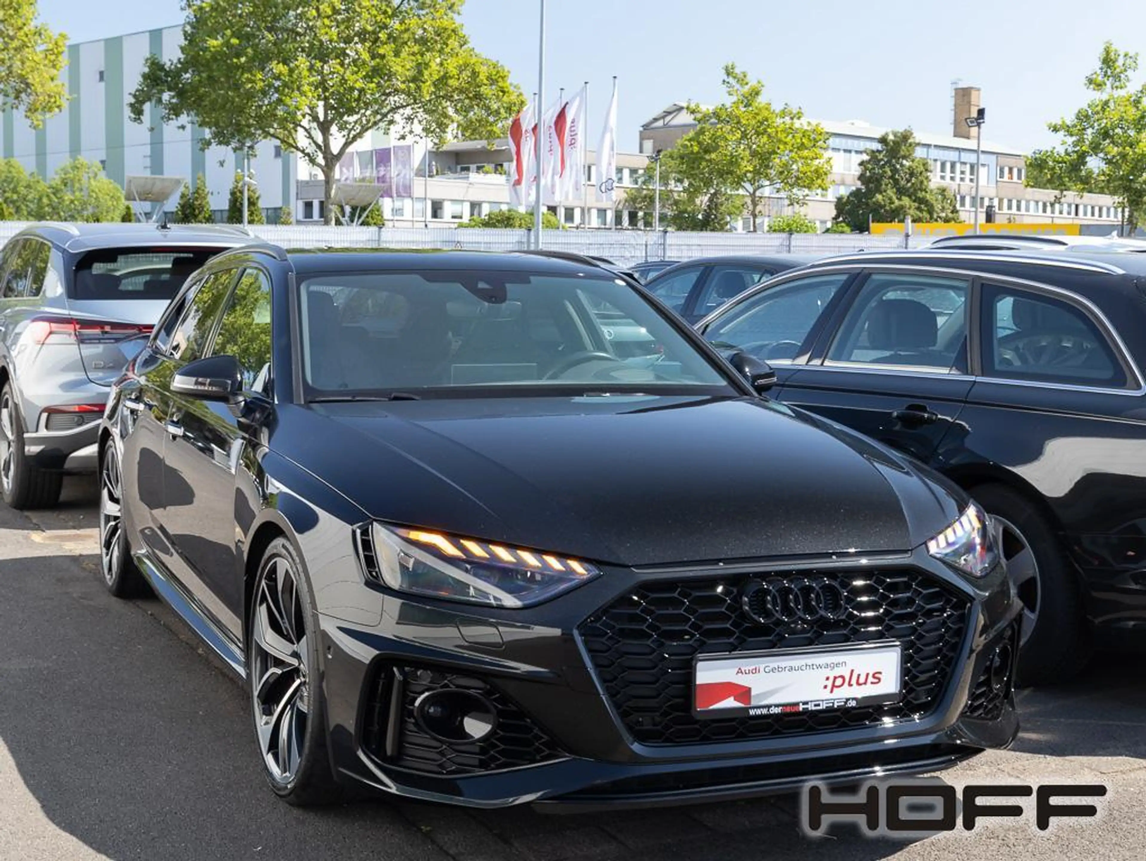 Audi RS4 Avant quattro Dynamik PANO Sportabgas HUD 20 Zoll — photo 3