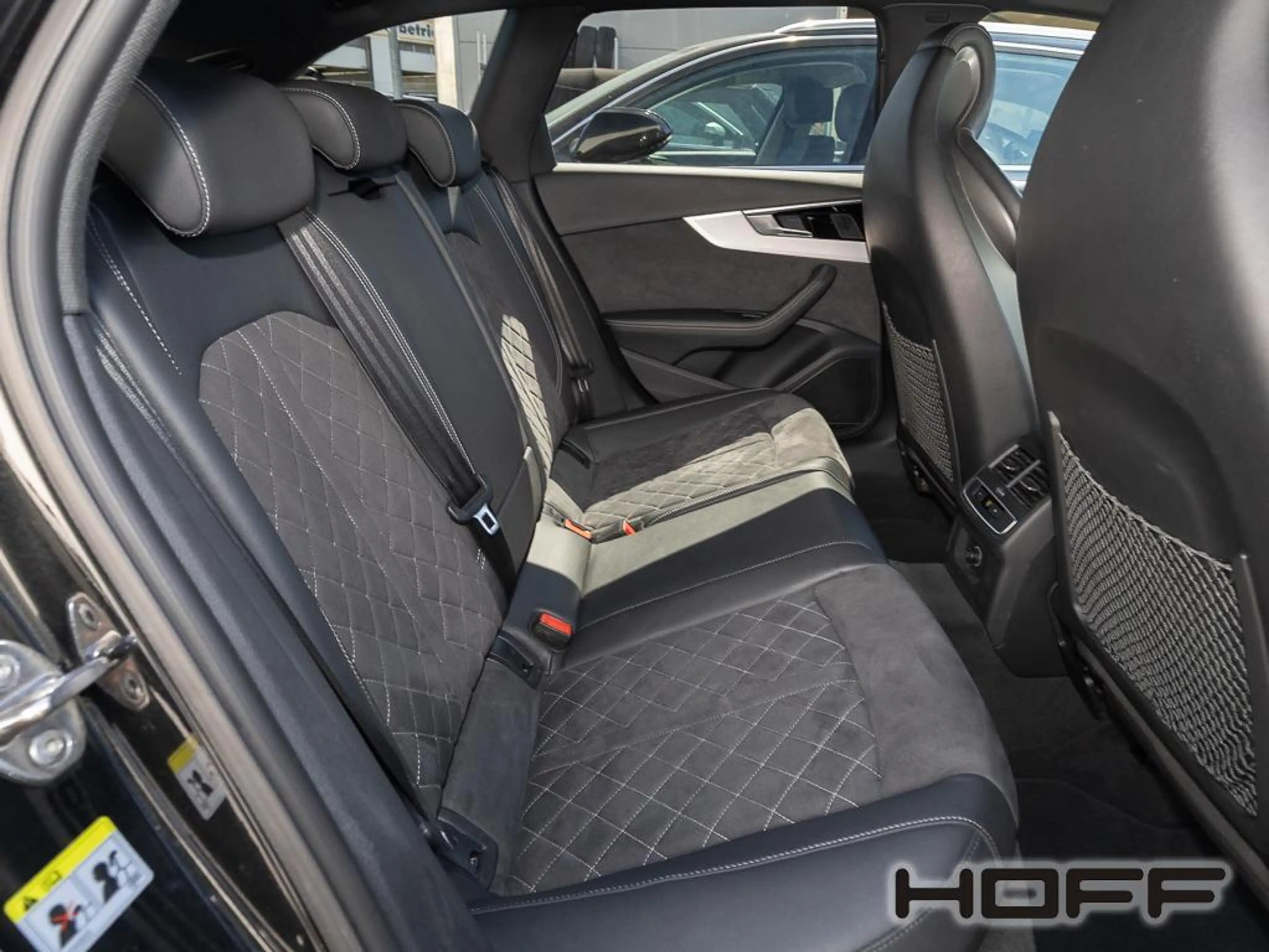 Audi RS4 Avant quattro Dynamik PANO Sportabgas HUD 20 Zoll — photo 11