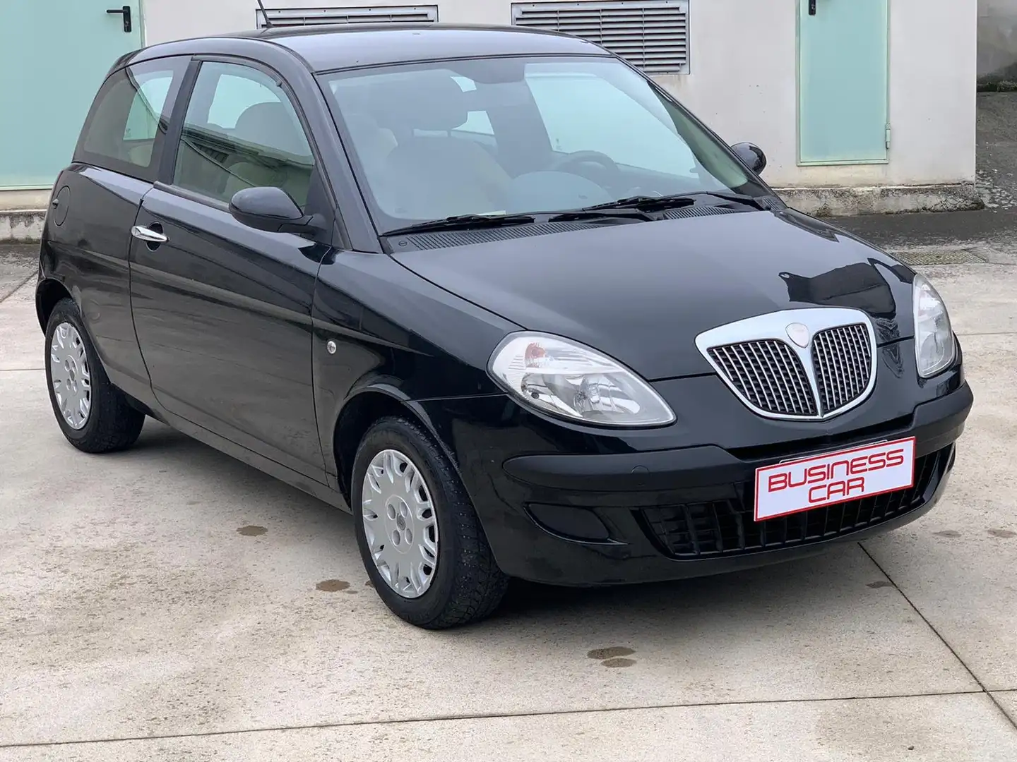 Lancia Ypsilon 1.2 BENZINA Nero - 2