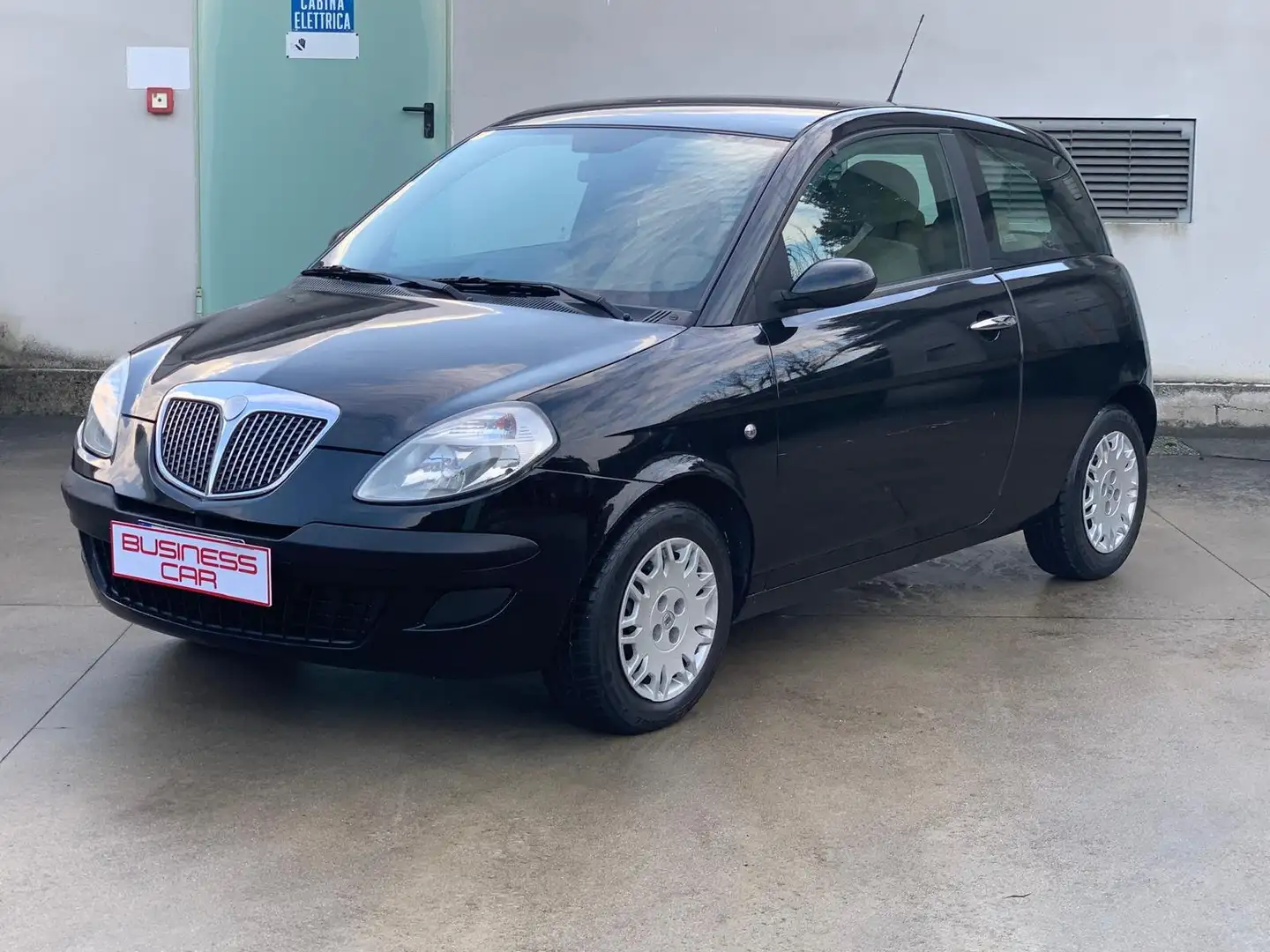 Lancia Ypsilon 1.2 BENZINA Nero - 1