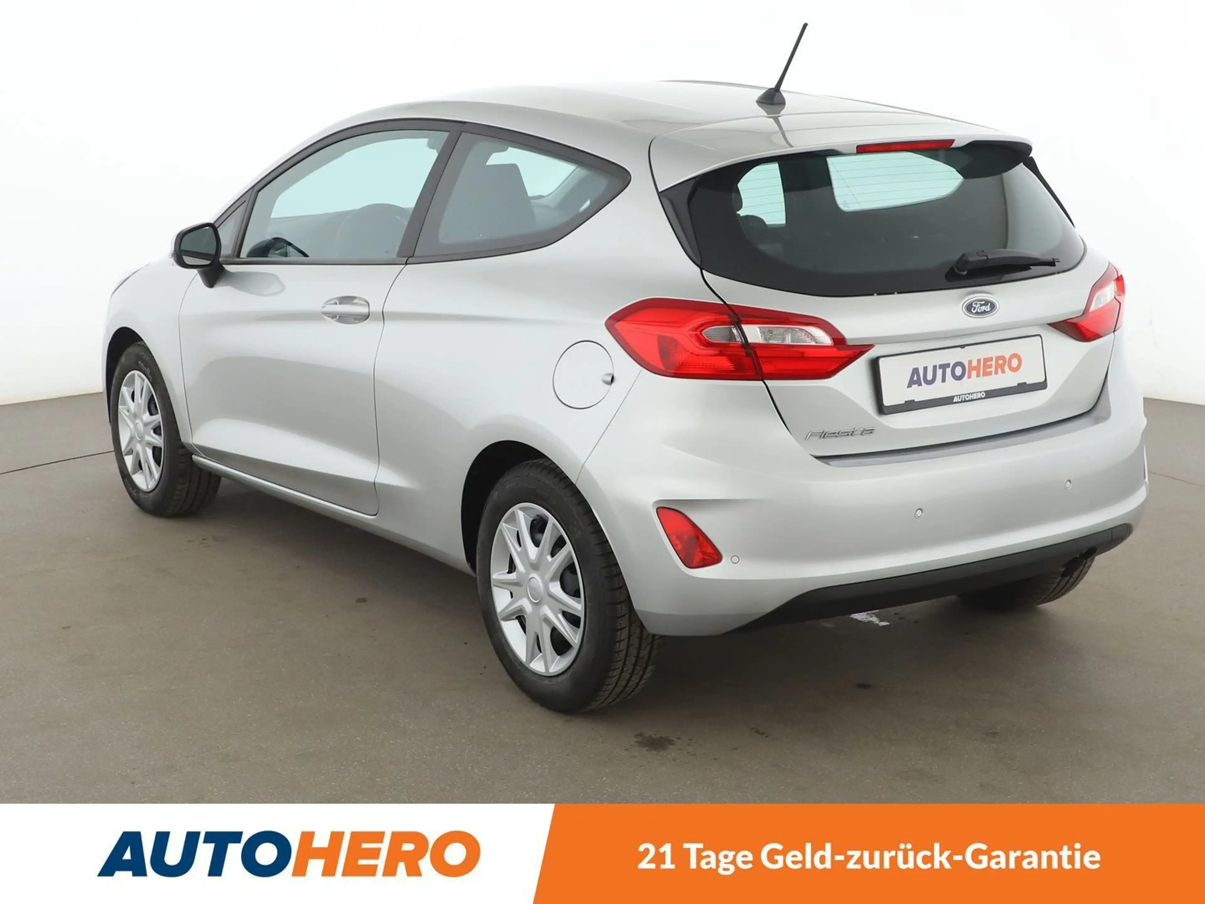 Ford Fiesta 1.1 Cool&Connect*NAVI*LIM*PDC*SHZ* — photo 4