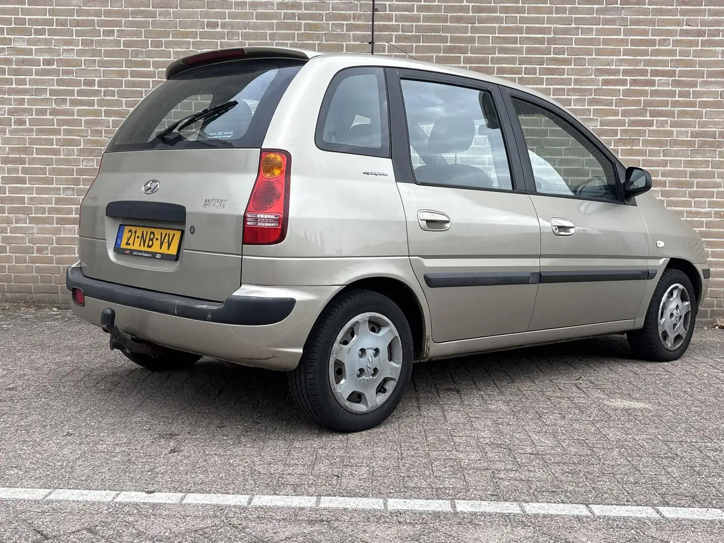 Hyundai Matrix 1.8i GLS | Airco | Bruin - 2