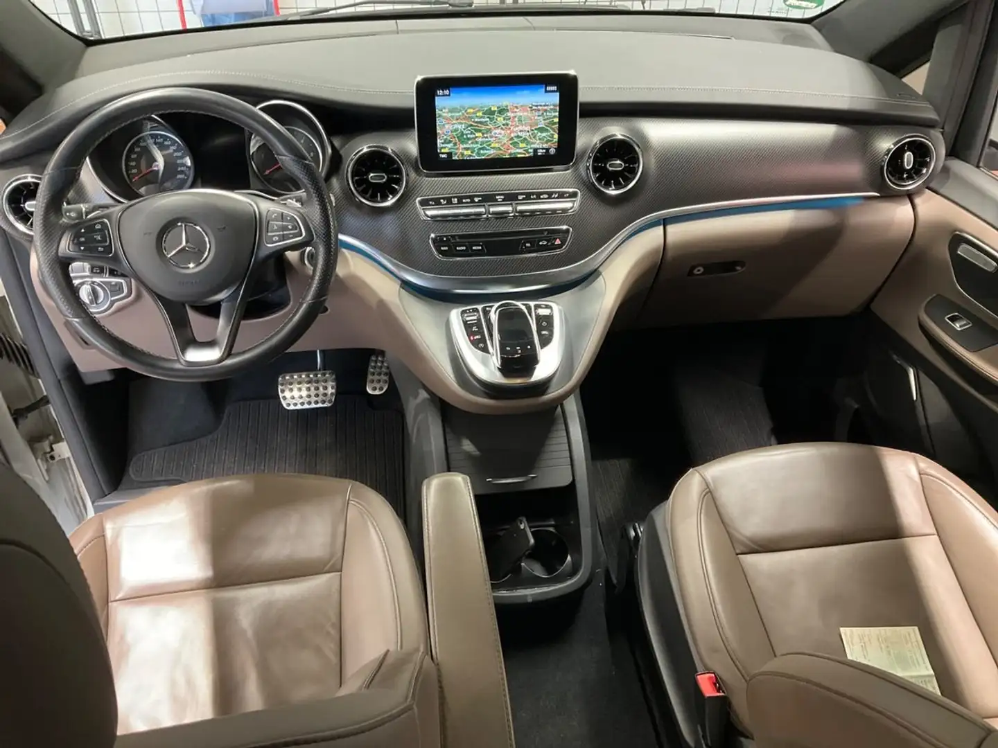Mercedes-Benz V 300 V+300+d+lang+9G-TRONIC+Avantgarde+Edition+Edition+ Fehér - 2