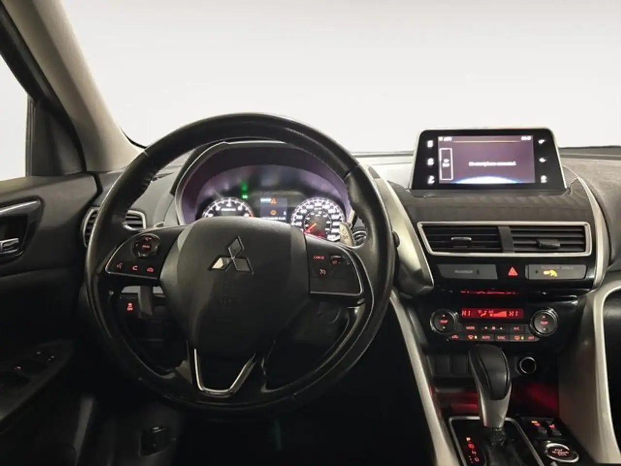 Mitsubishi Eclipse Cross снимка Mitsubishi Eclipse Cross