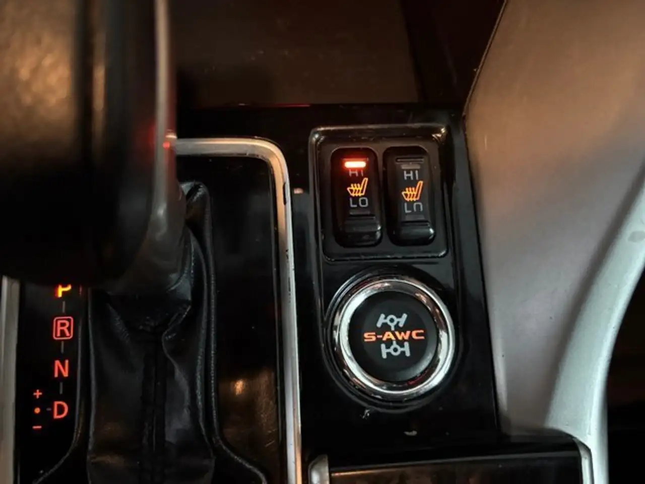 Mitsubishi Eclipse Cross снимка Mitsubishi Eclipse Cross