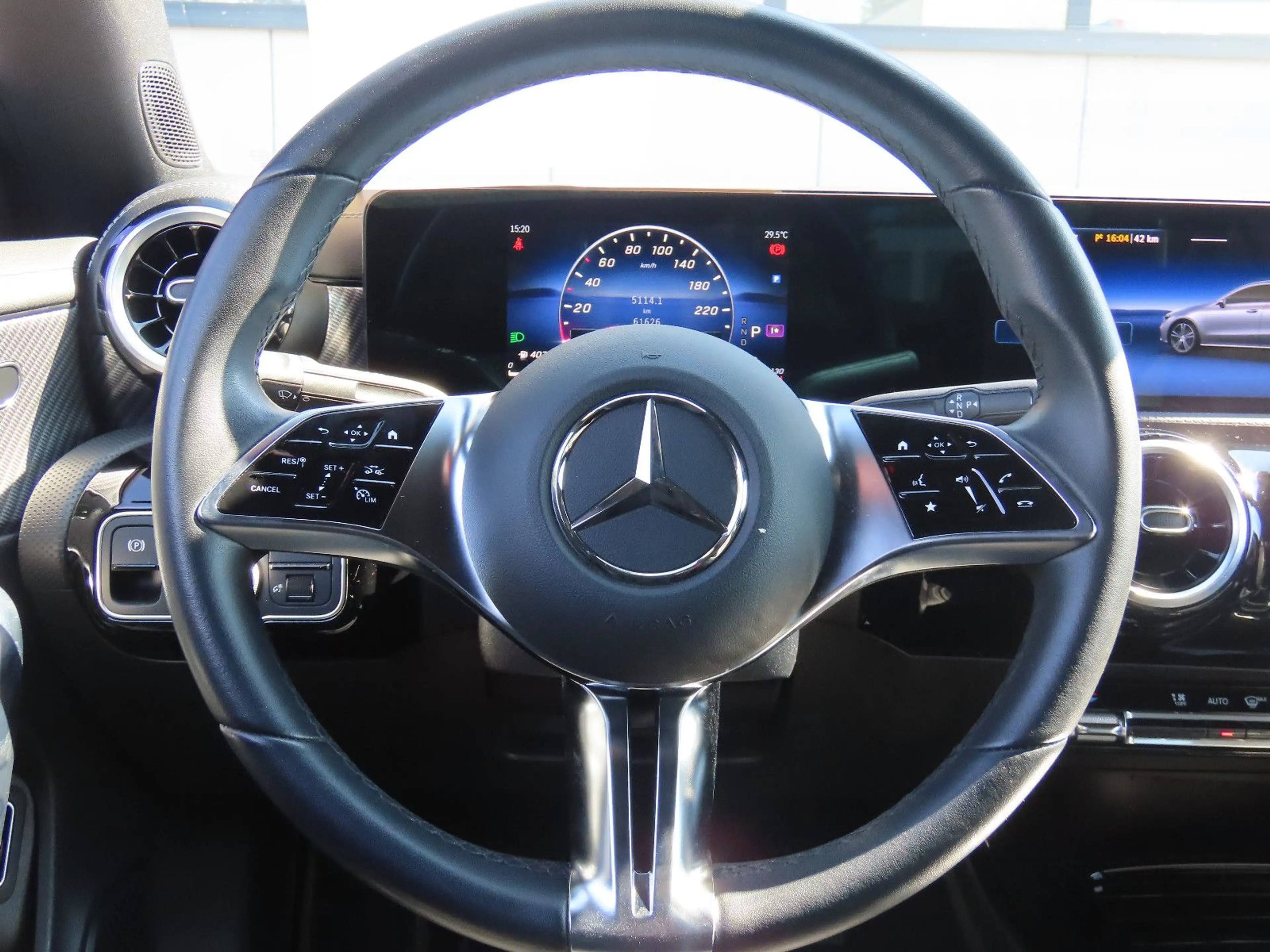 Mercedes-Benz CLA 220 d Autom. Leder Sitzheizung Klima ACC — photo 11