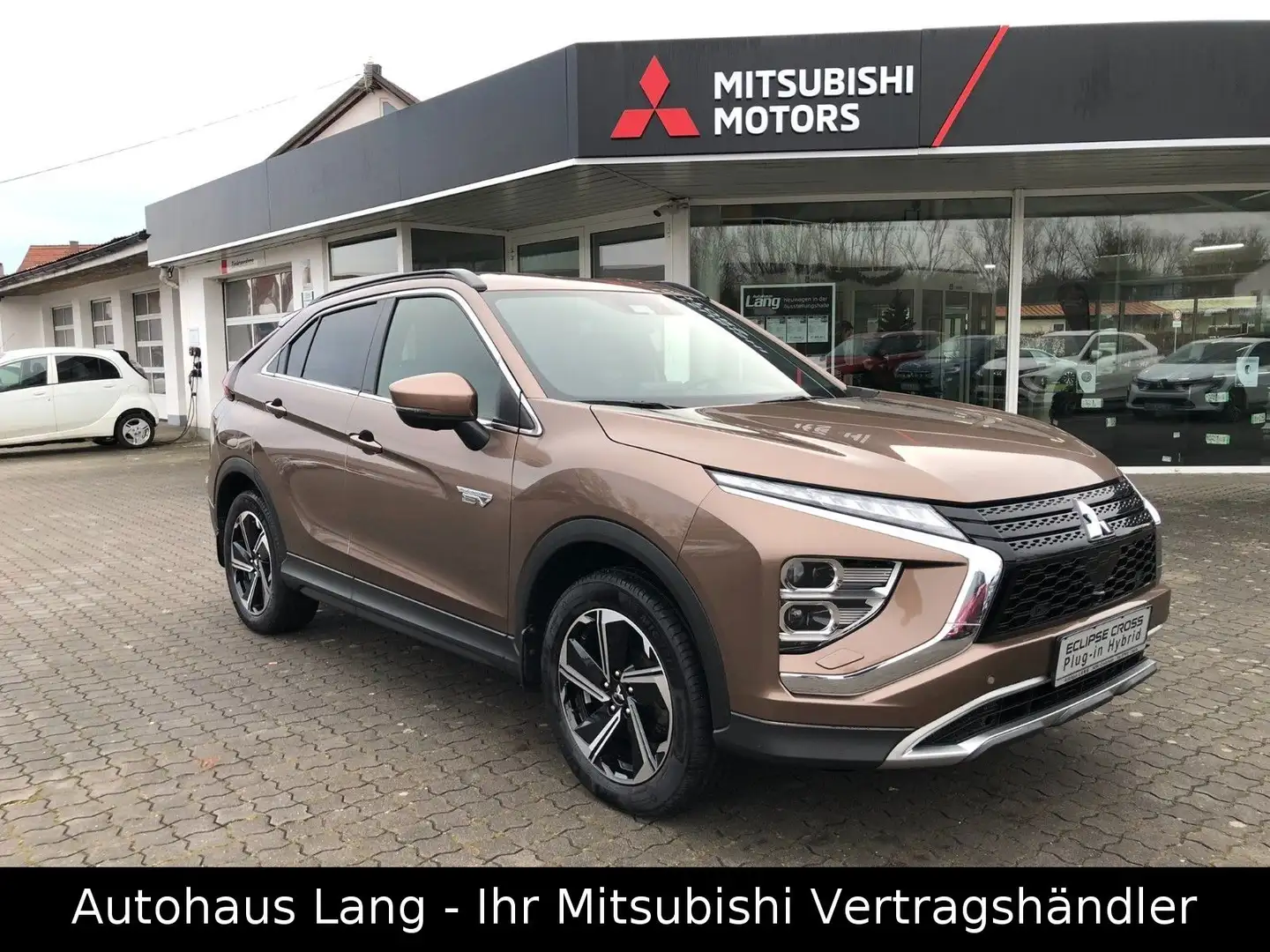 Mitsubishi Eclipse Cross Intro Edition Hybrid 4WD Marrón - 1
