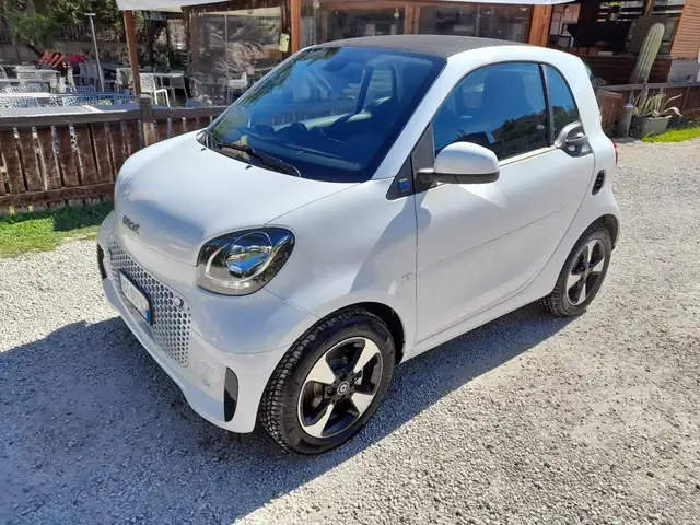 smart forTwo fortwo EQ  ****SOLO 2300 KM*** IVA COMRPESA PRONT