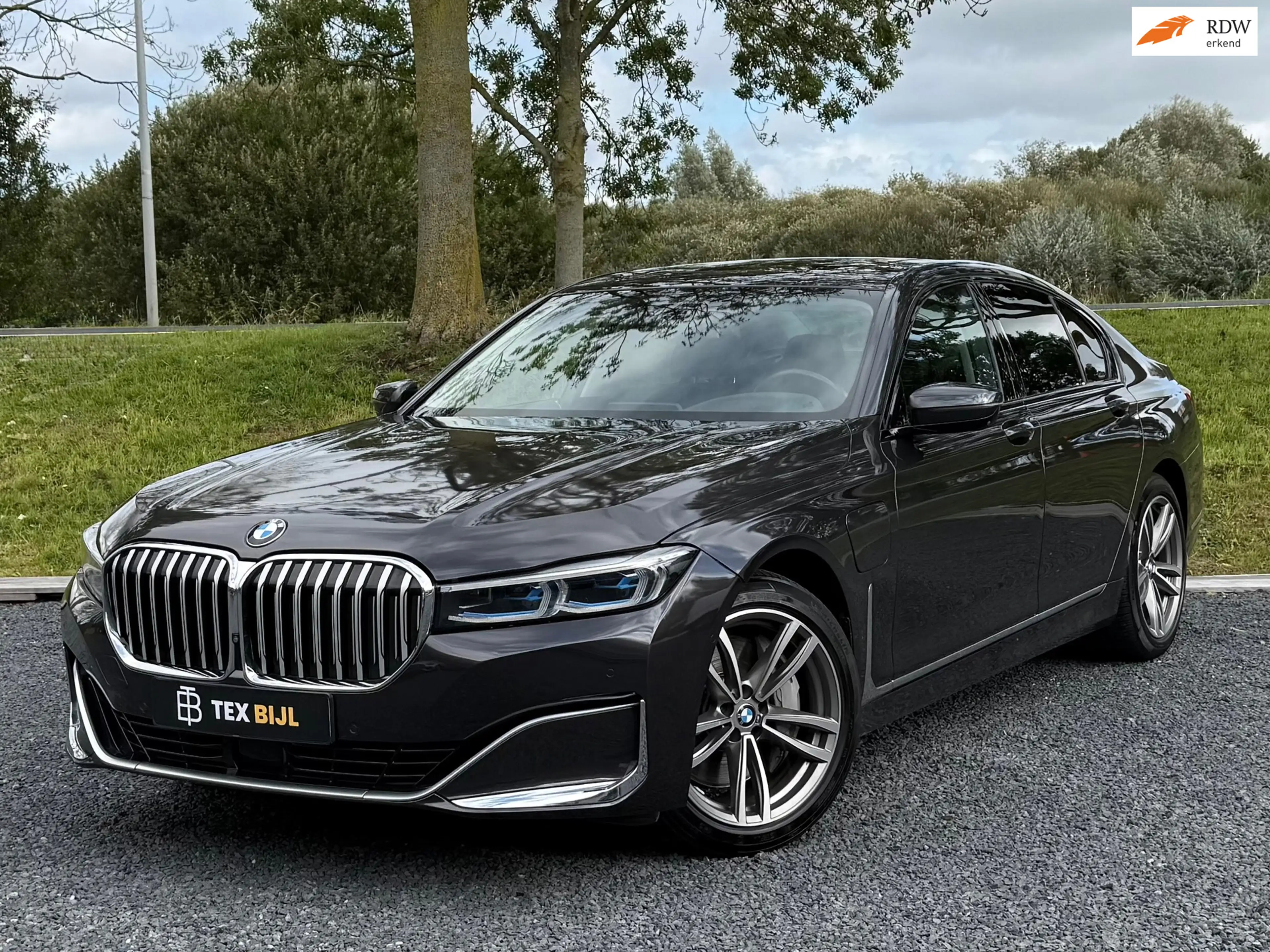 BMW 745 7-serie 745e Pano/HUD/360cam/H&K/etc!