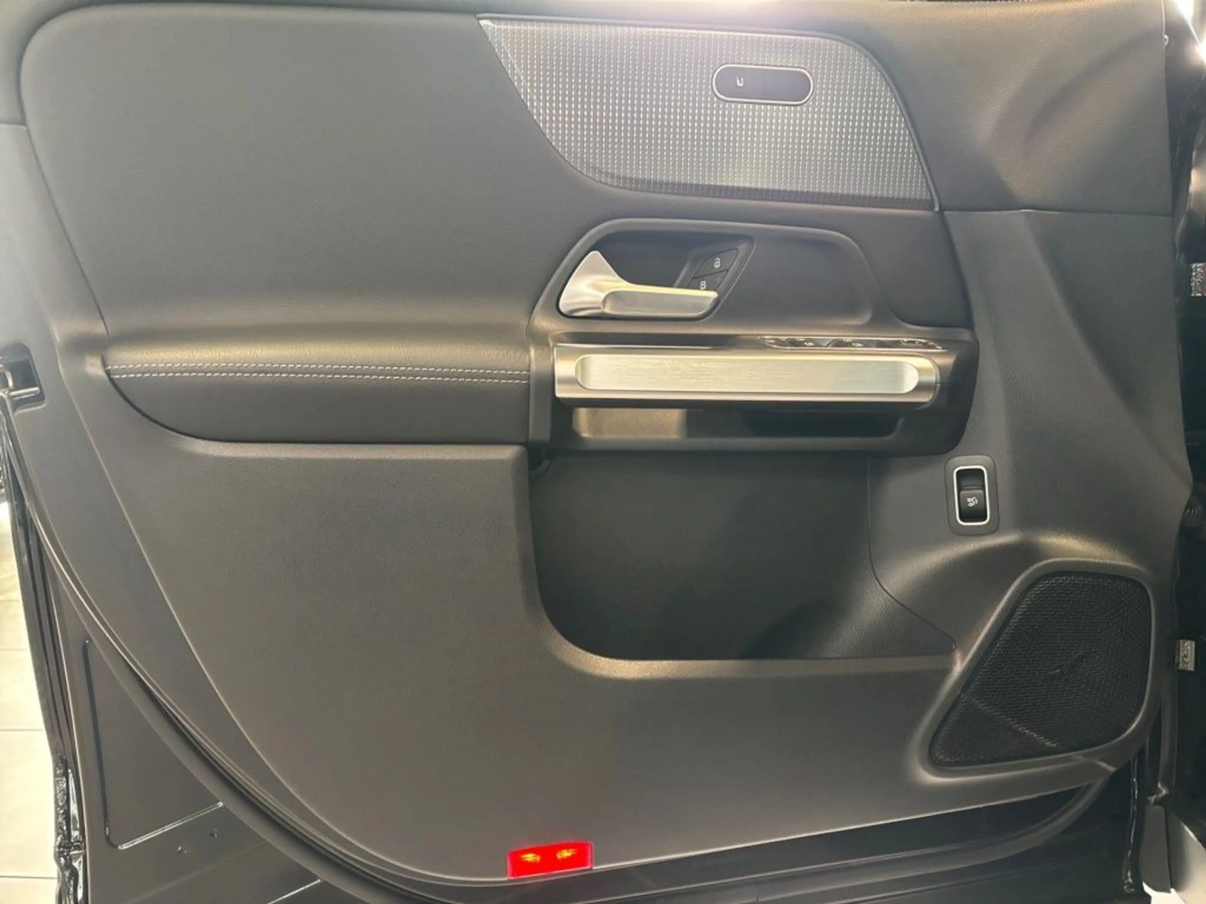 Mercedes-Benz GLB 220 d Progressive STH Pano KAM PDC SpurH — photo 6
