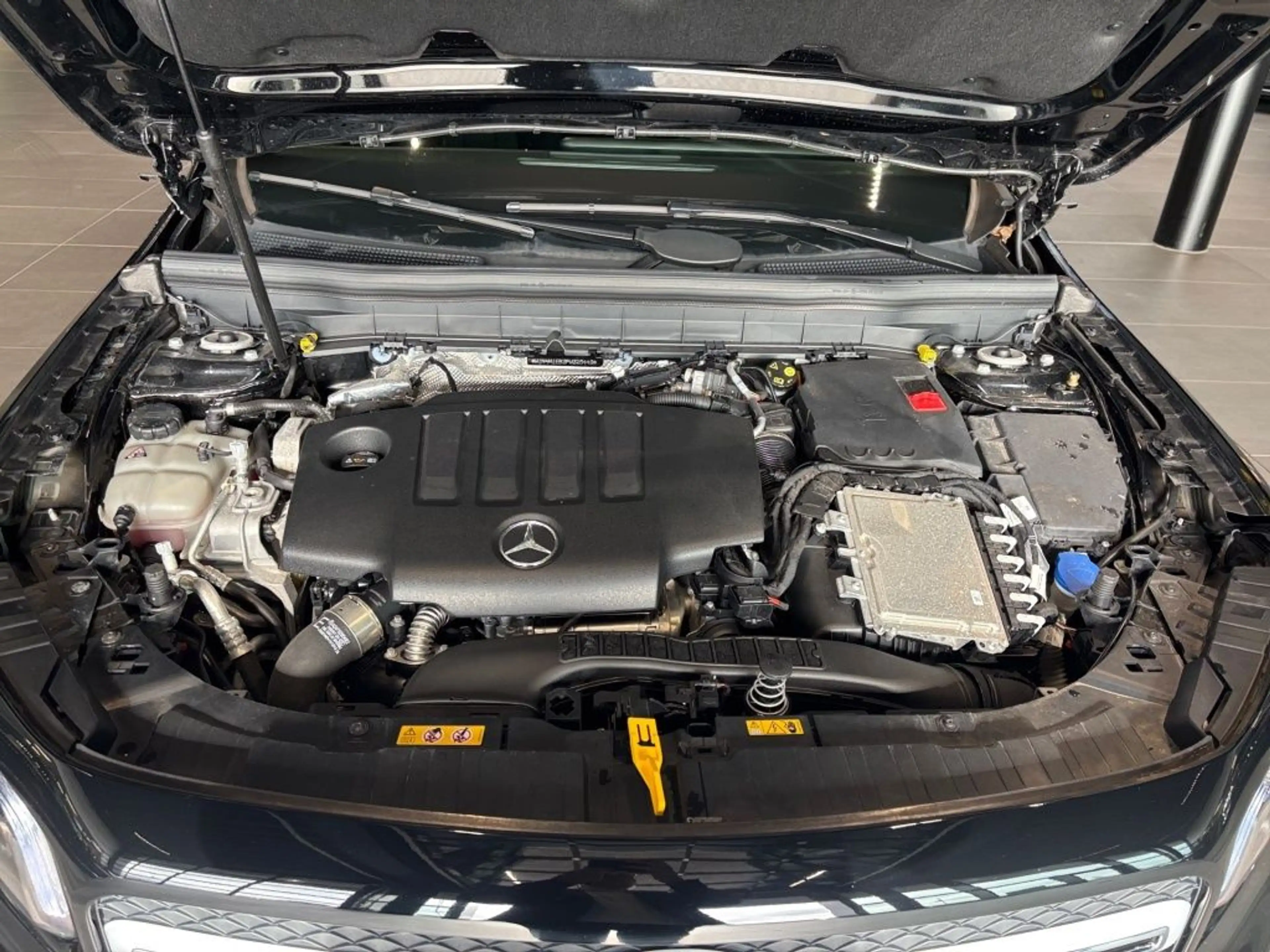 Mercedes-Benz GLB 220 d Progressive STH Pano KAM PDC SpurH — photo 5