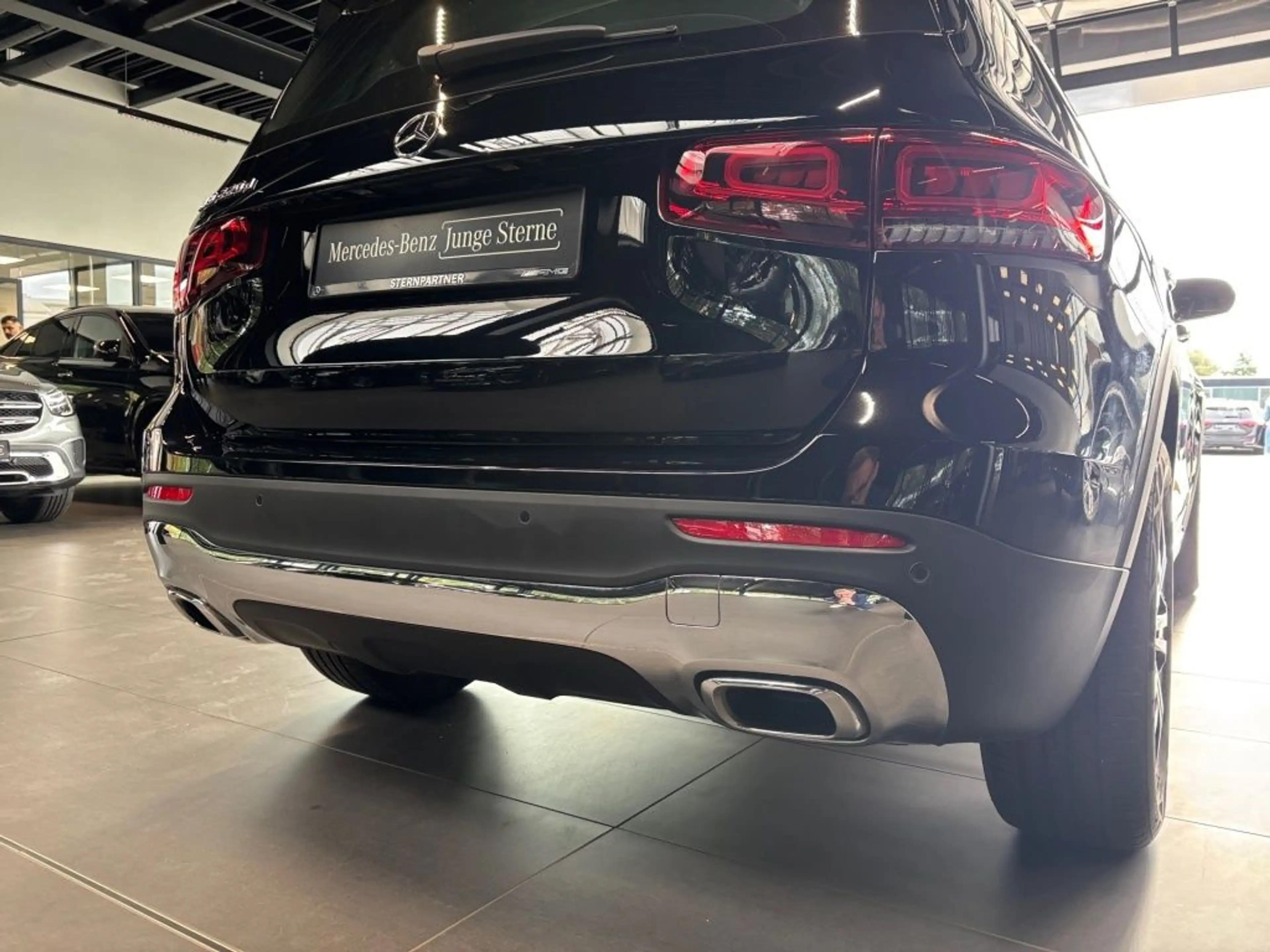 Mercedes-Benz GLB 220 d Progressive STH Pano KAM PDC SpurH — photo 12