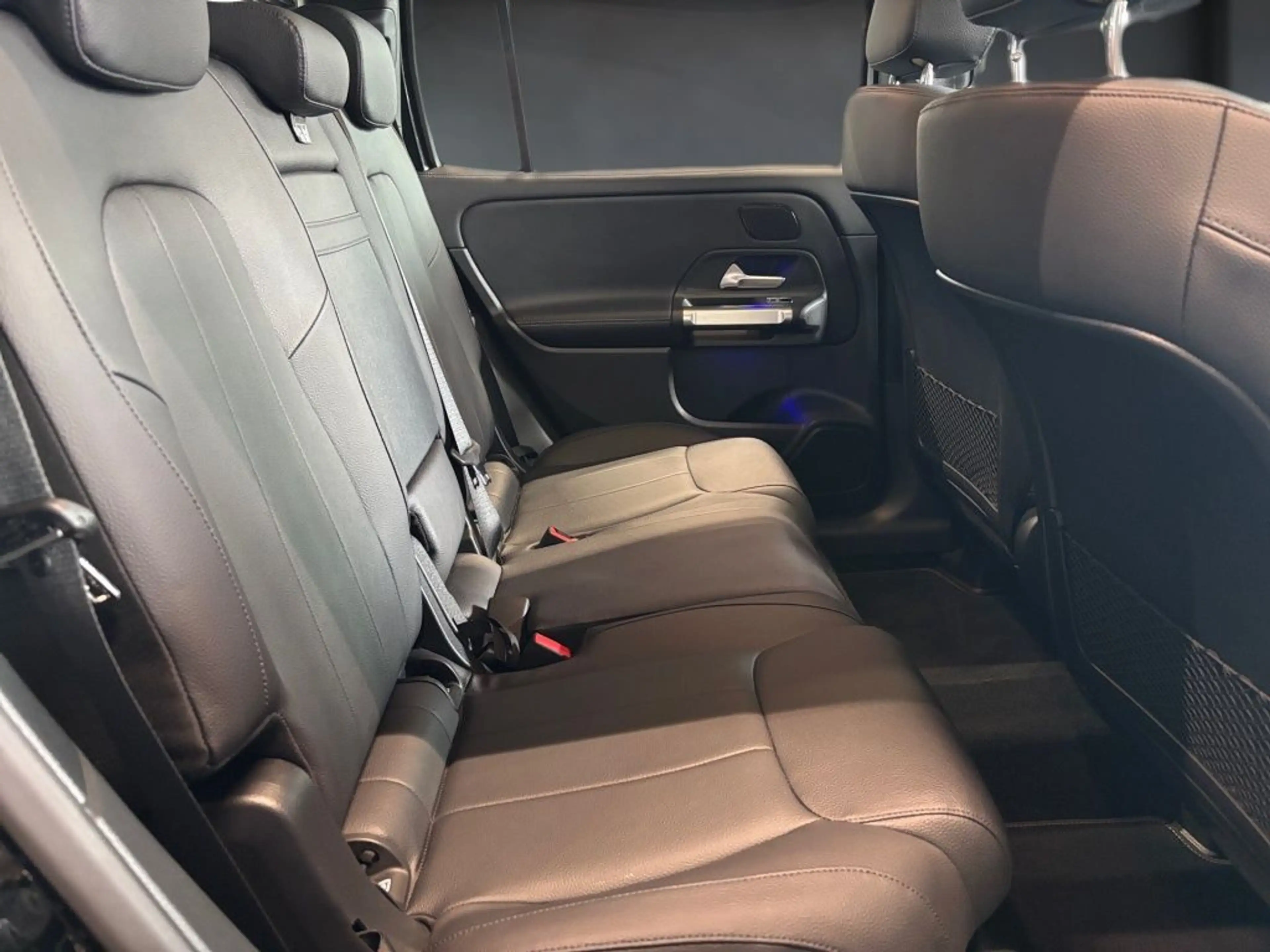 Mercedes-Benz GLB 220 d Progressive STH Pano KAM PDC SpurH — photo 14