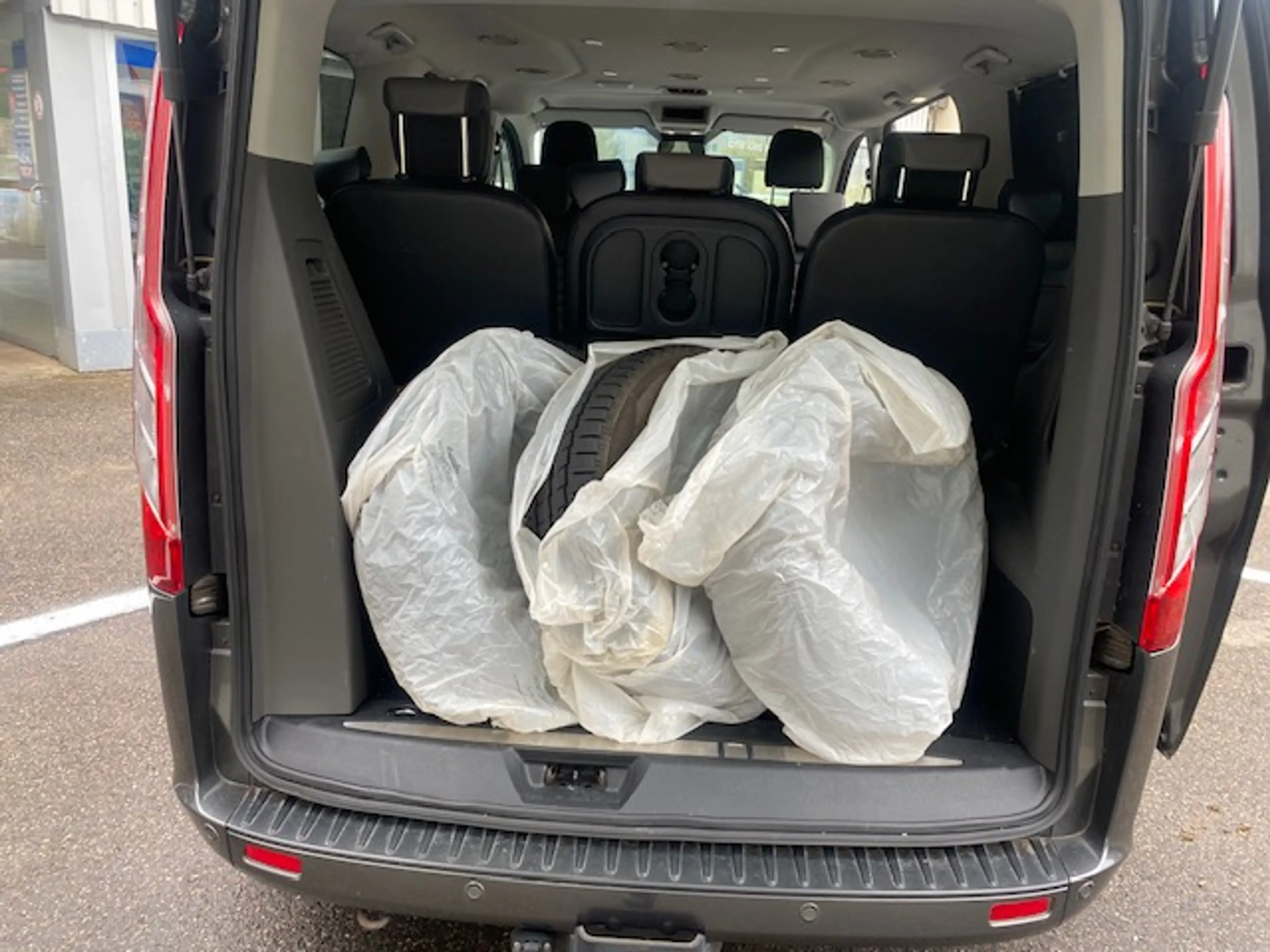 Ford Tourneo Custom 320 L1 Tourneo Titanium X — photo 12