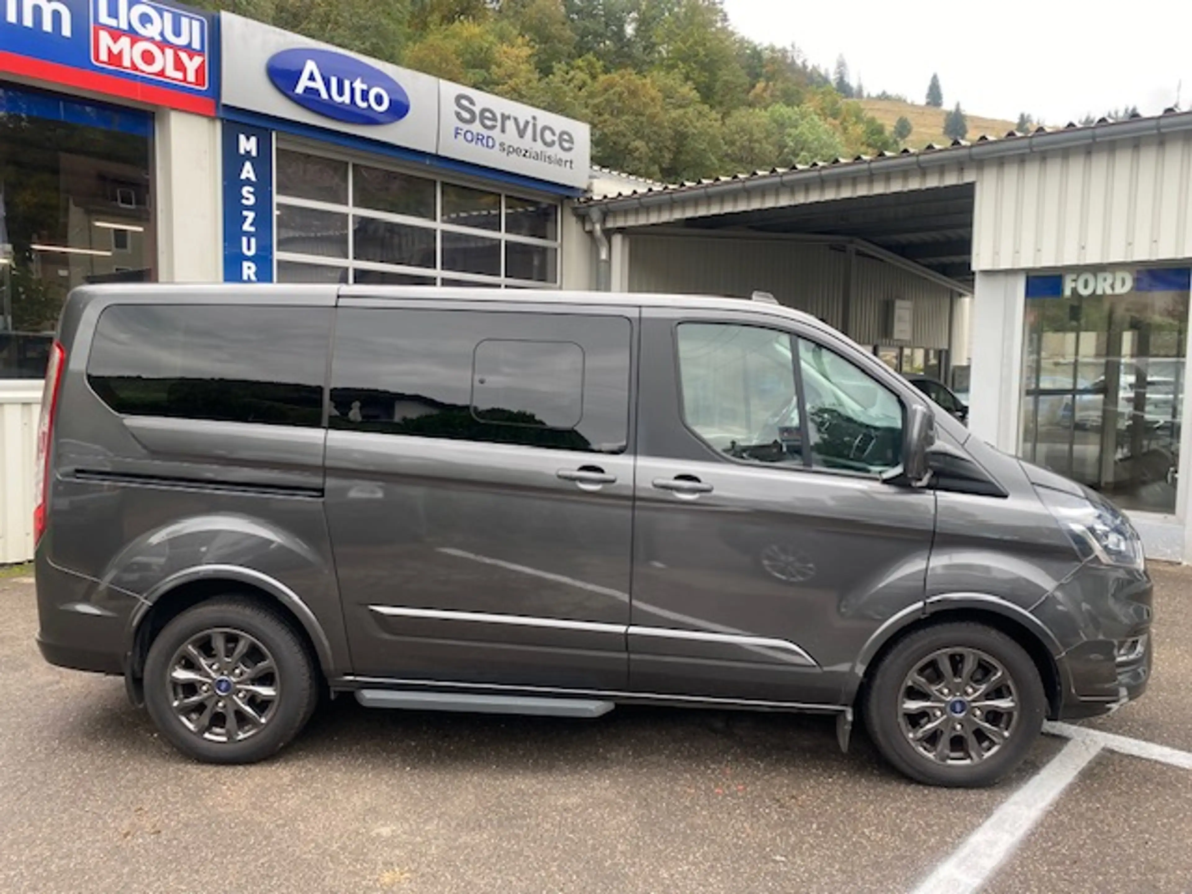 Ford Tourneo Custom 320 L1 Tourneo Titanium X — photo 2