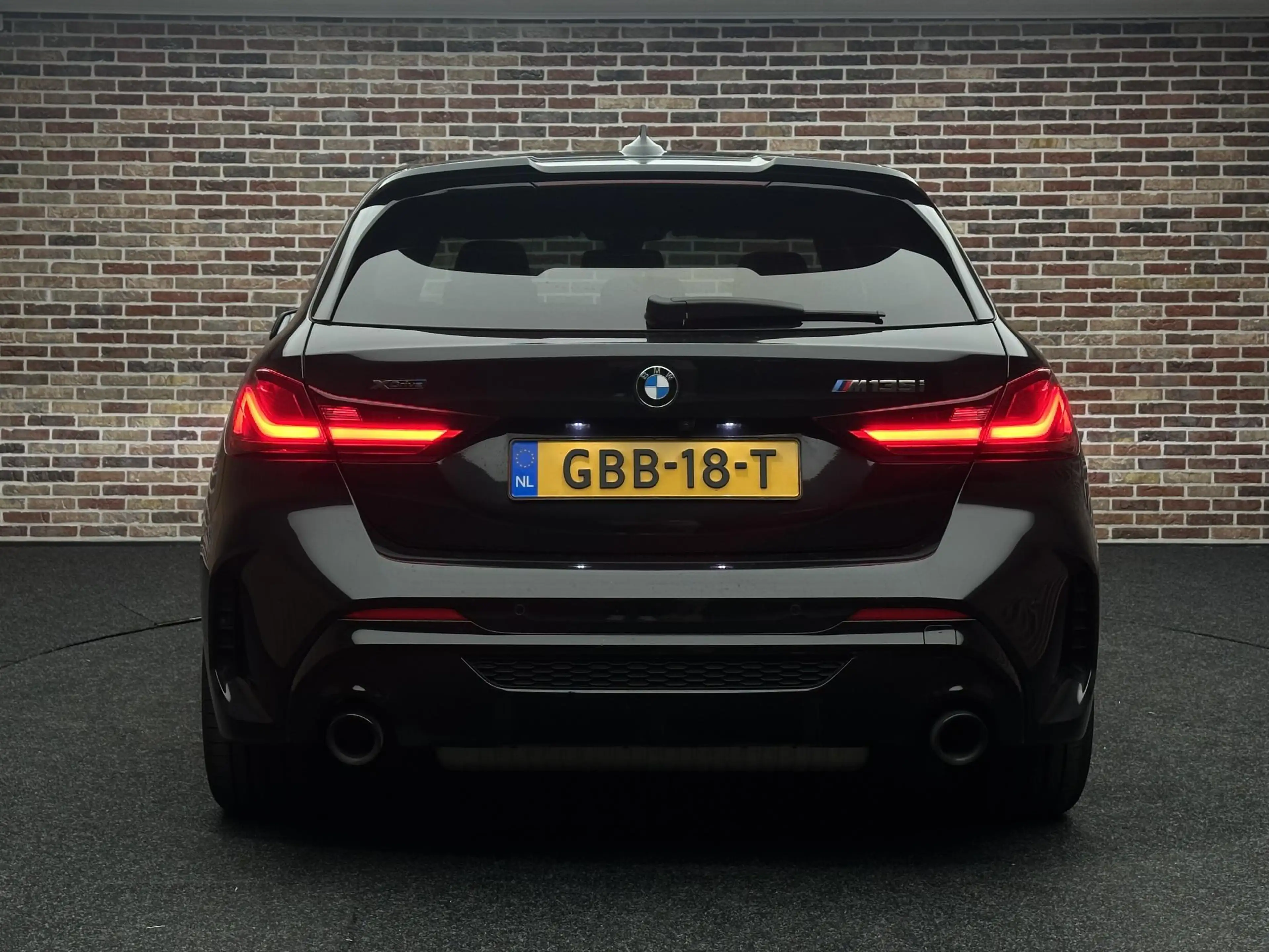 BMW 135 1-serie M135i xDrive Executive — photo 7