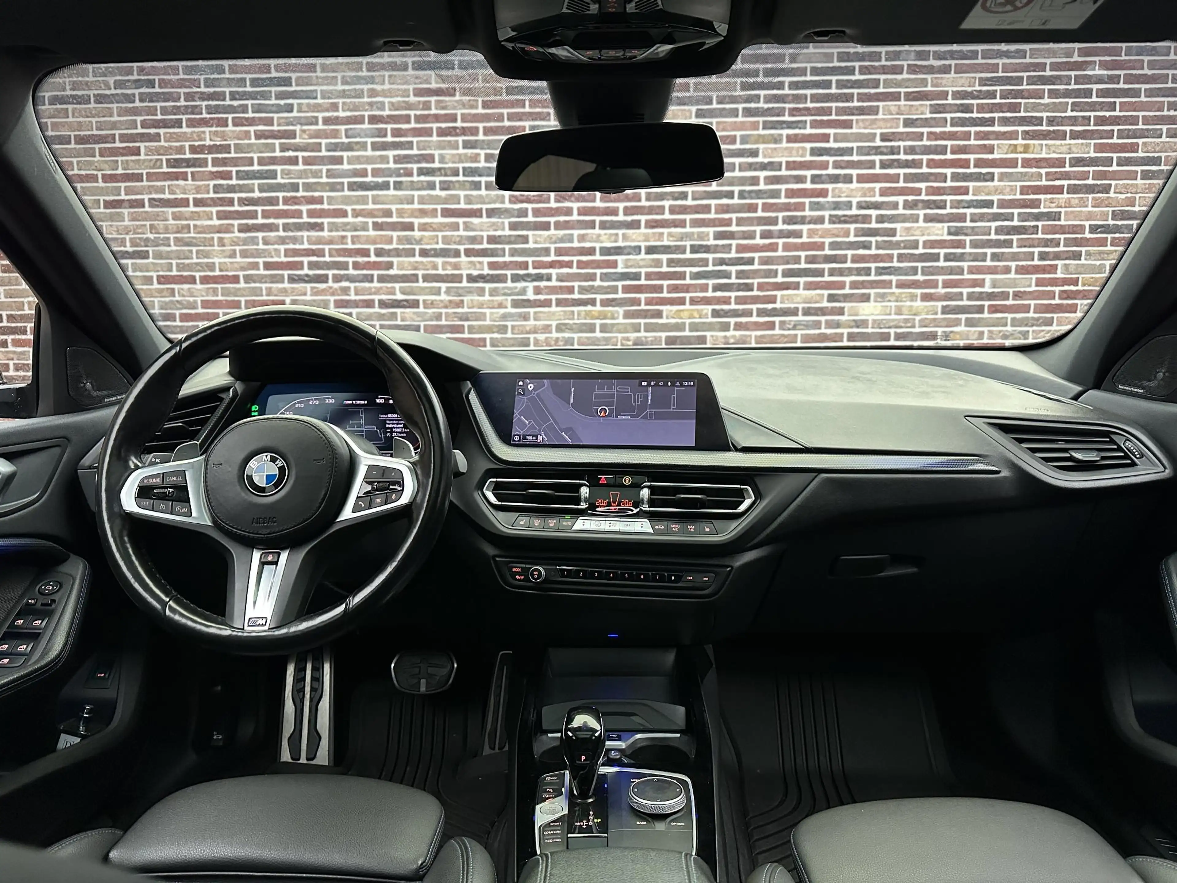 BMW 135 1-serie M135i xDrive Executive — photo 11