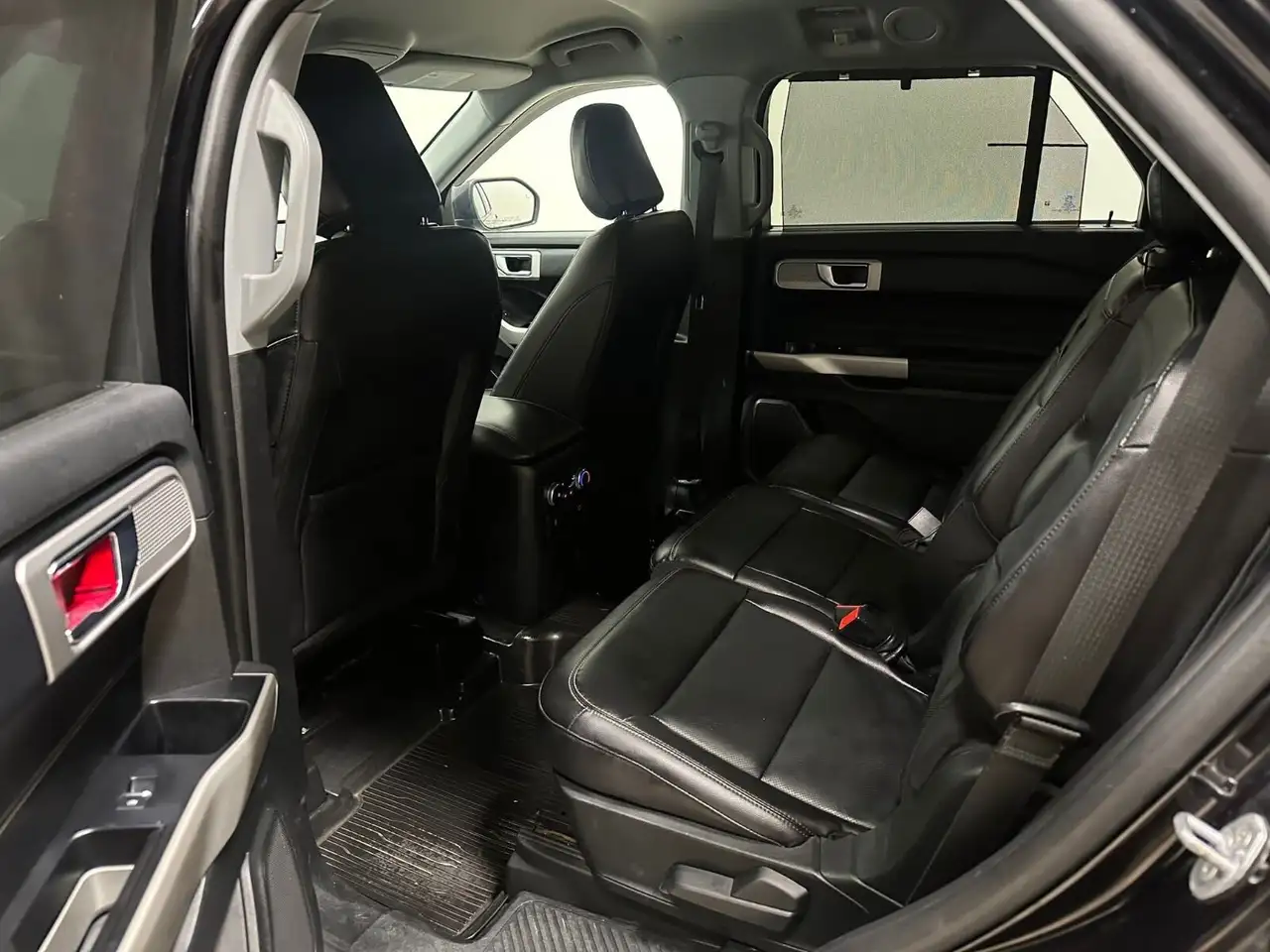 Ford Explorer снимка Ford Explorer
