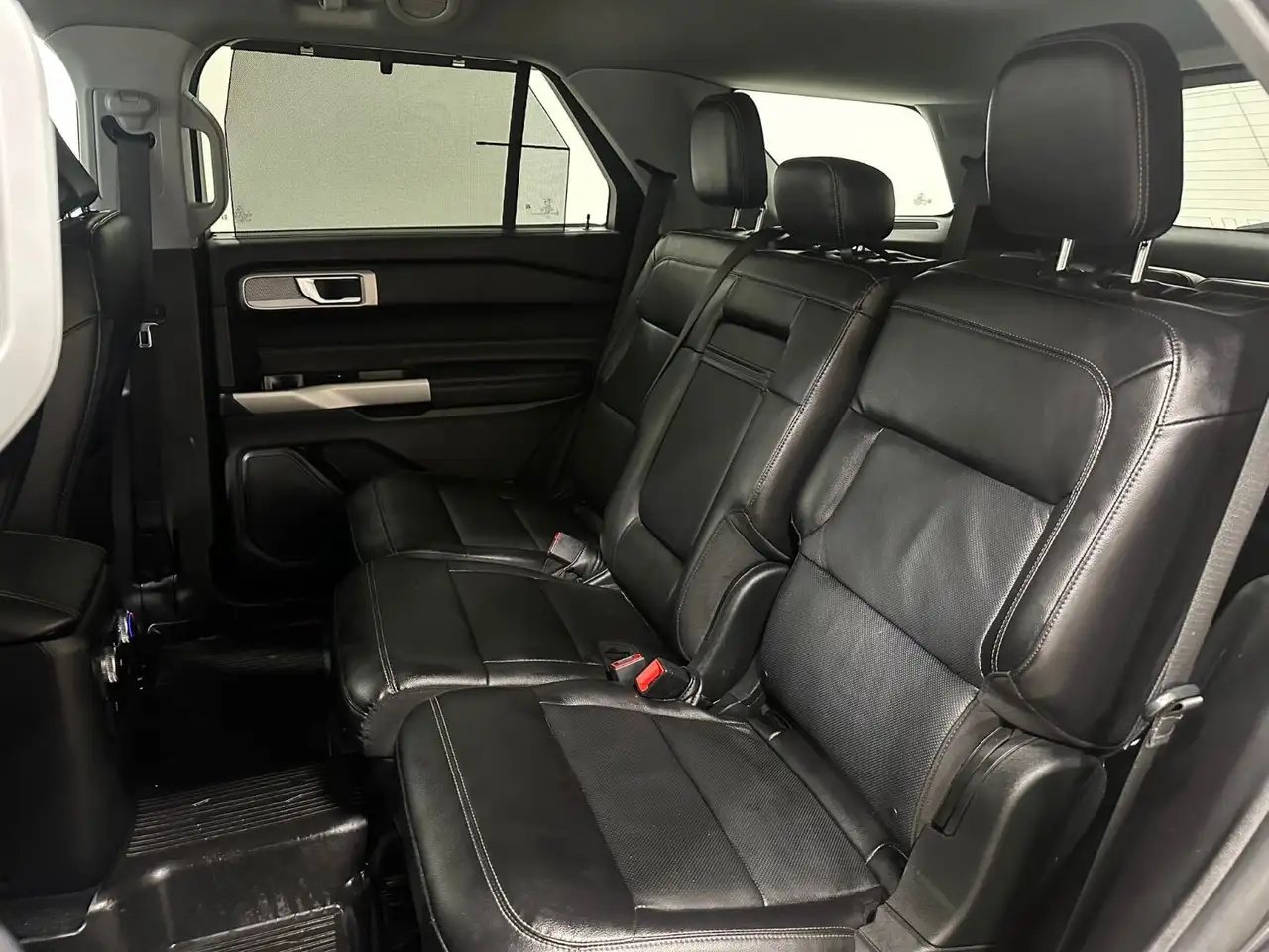 Ford Explorer снимка Ford Explorer