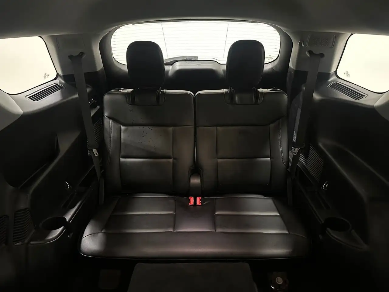 Ford Explorer снимка Ford Explorer
