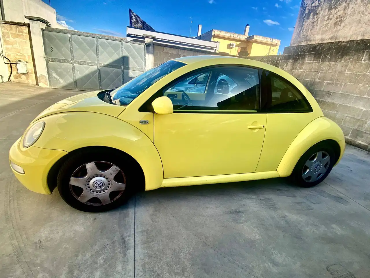 Volkswagen New Beetle