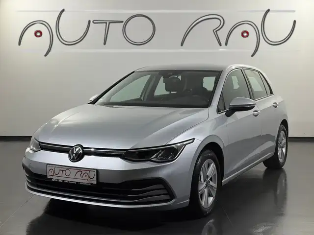 Volkswagen Golf Lim. 2.0 TDI SCR Life *LED*NAVI*PDC*