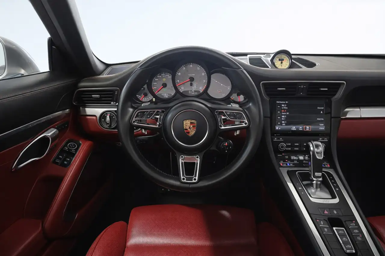 Porsche 911 снимка Porsche 911