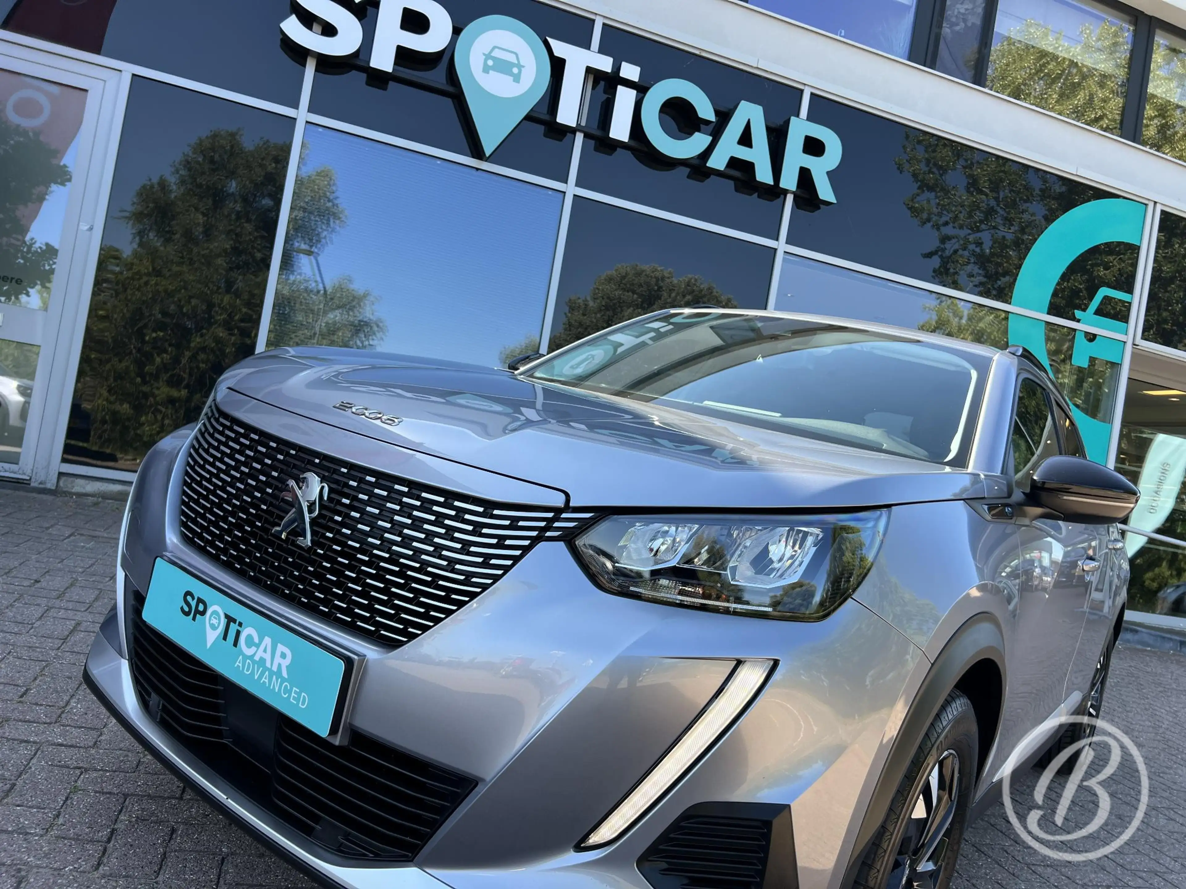 Peugeot e-2008 EV Allure Pack 50 kWh — photo 39