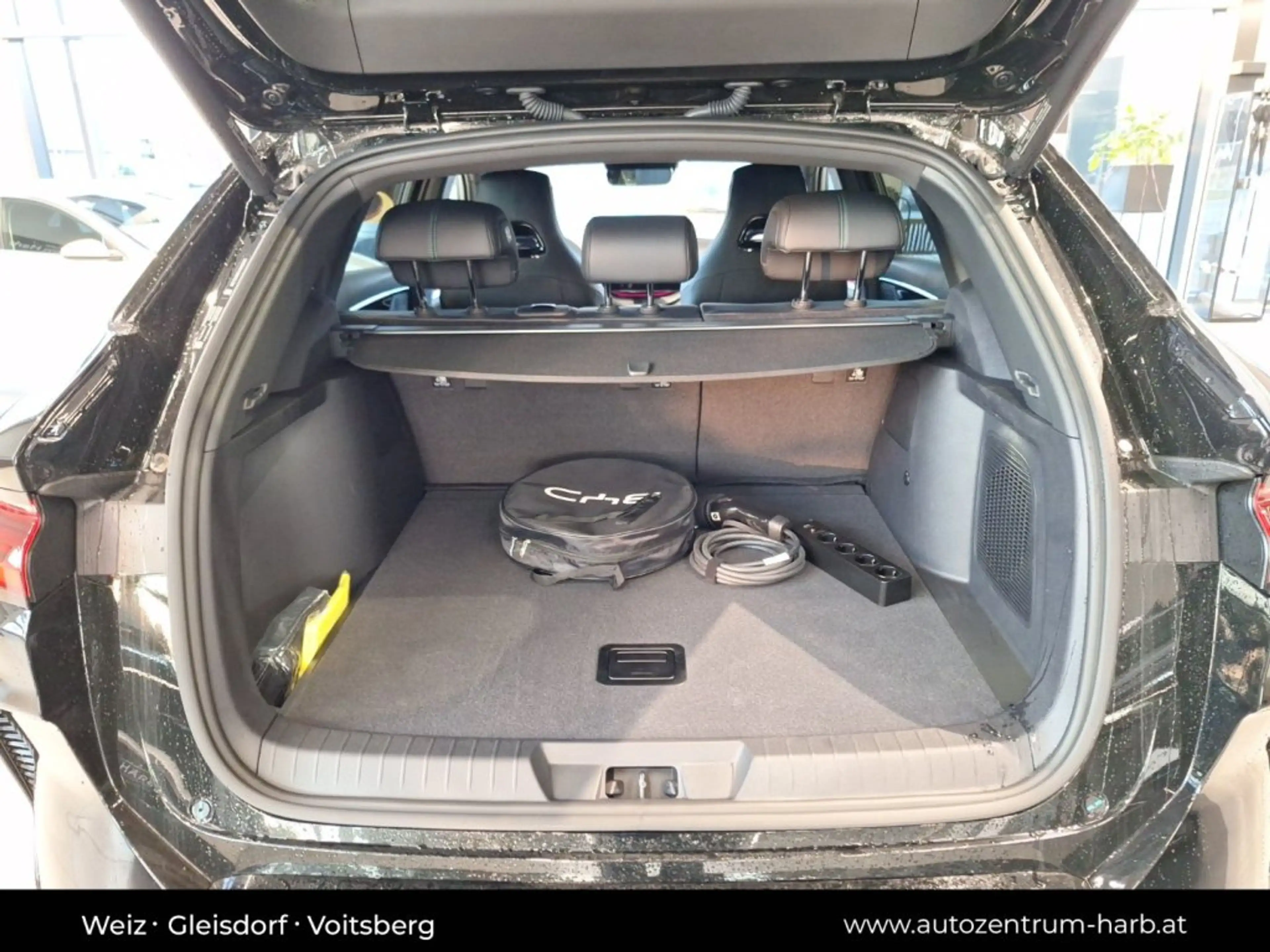 BYD Seal U DM-i Design AWD — photo 13