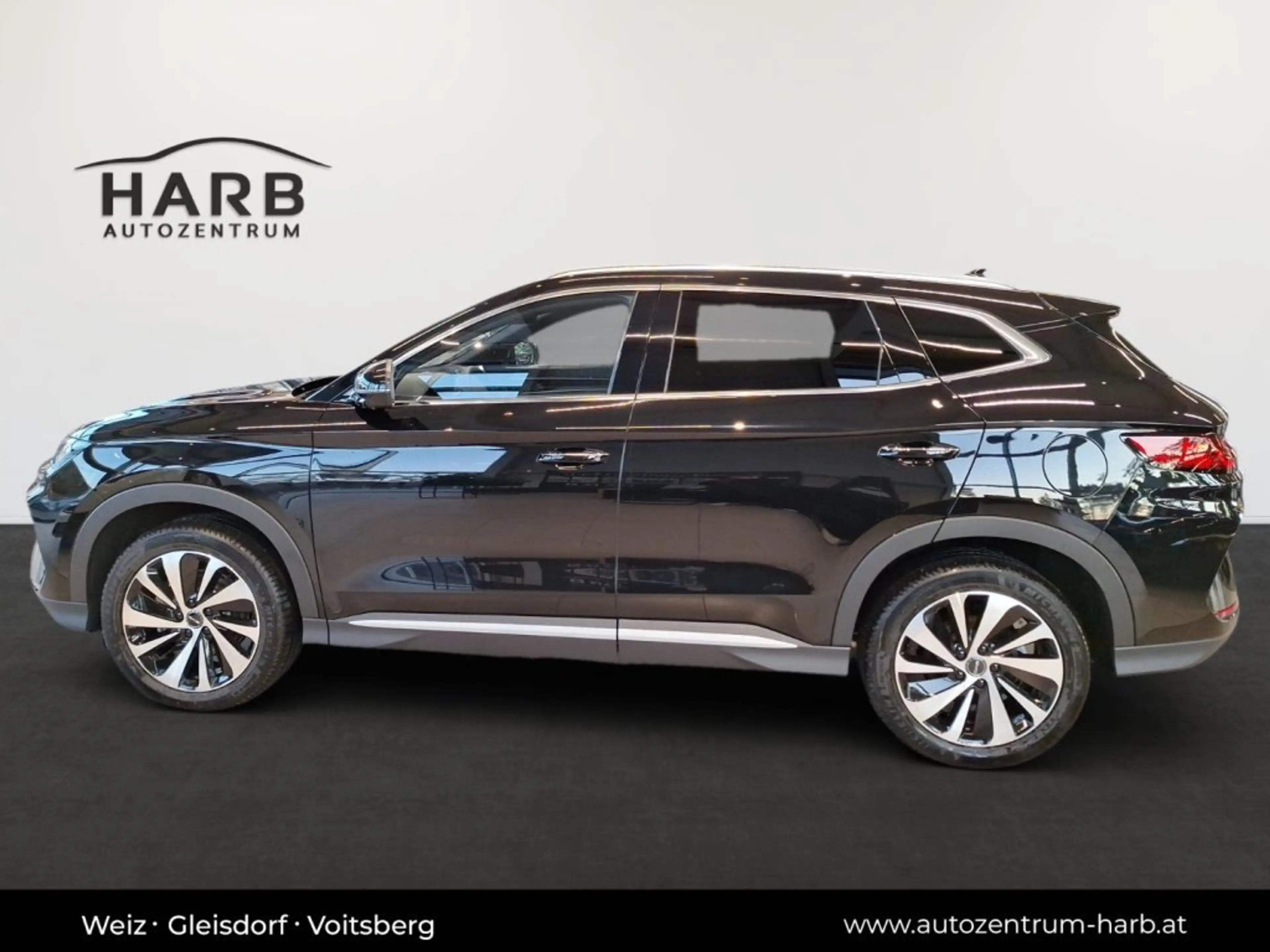 BYD Seal U DM-i Design AWD — photo 8